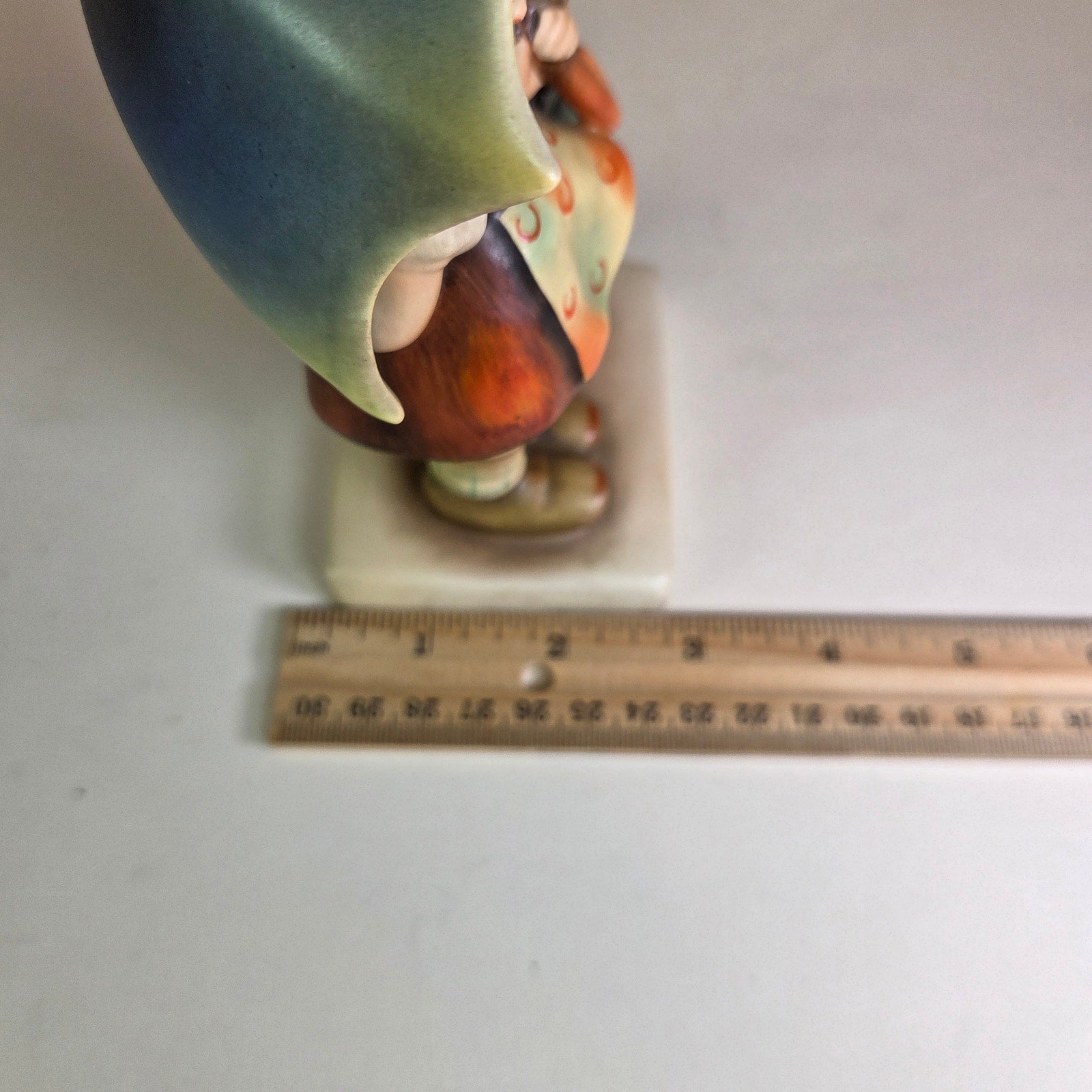 Goebel M.I. Hummel Stormy Weather #71 TMK2 Full Bee Germany 6.5" Figurine