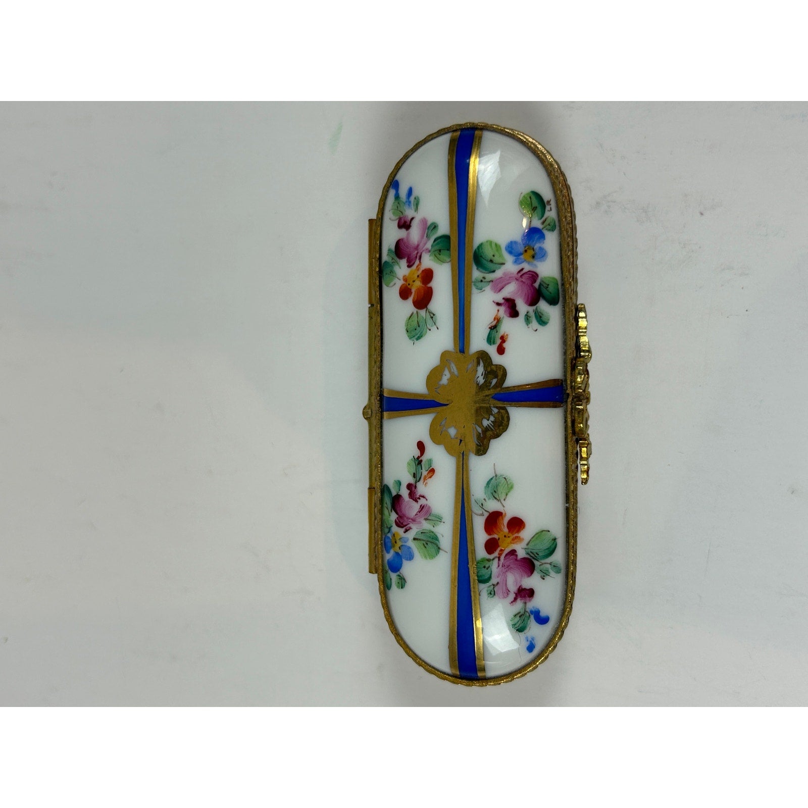 Rochard Limoges France Hand Painted Trinket Box Bow Clasp Floral Gold