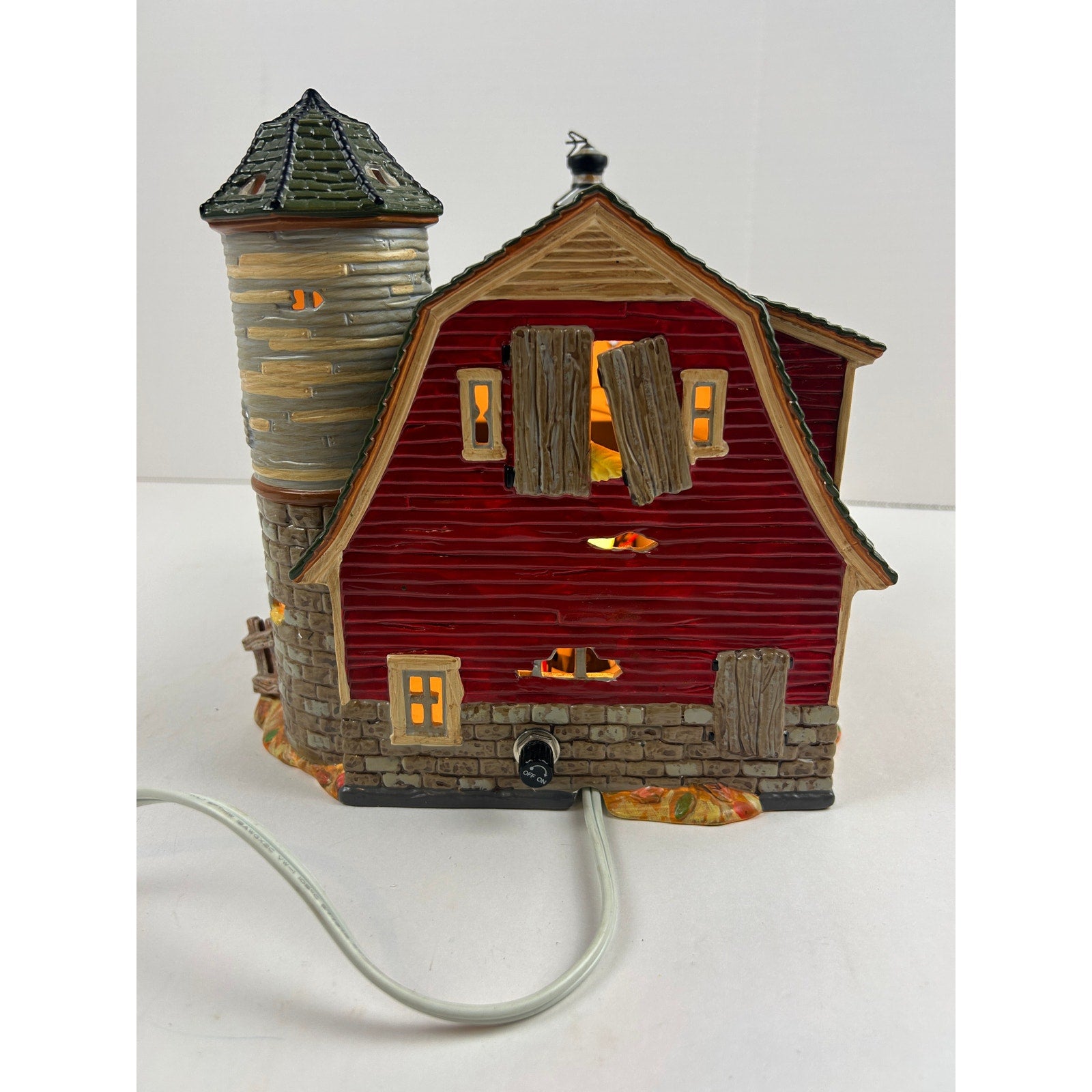 Dept 56 Haunted Barn Halloween Lighted Sound Building
