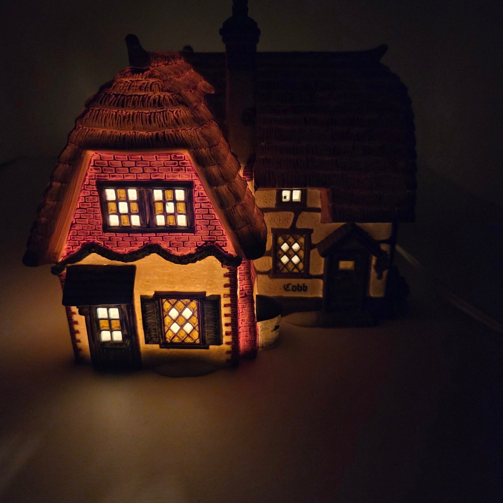 Dept 56 Dickens' Village Cobb Cottage Lighted Building 1991 w/ Box