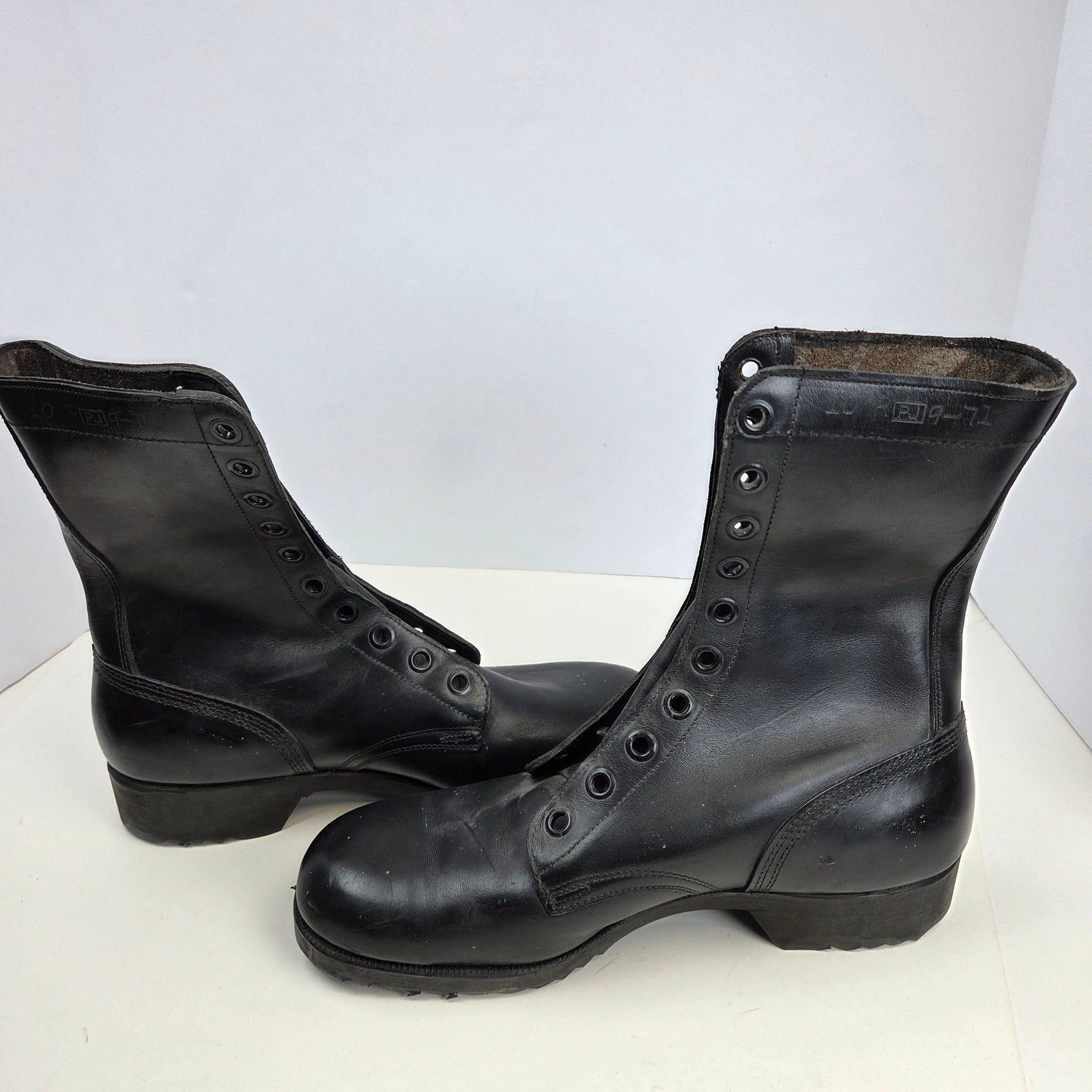 Vintage 1971 USGI Combat Boots 10R Black Leather Vietnam Era Ro-Search Sole