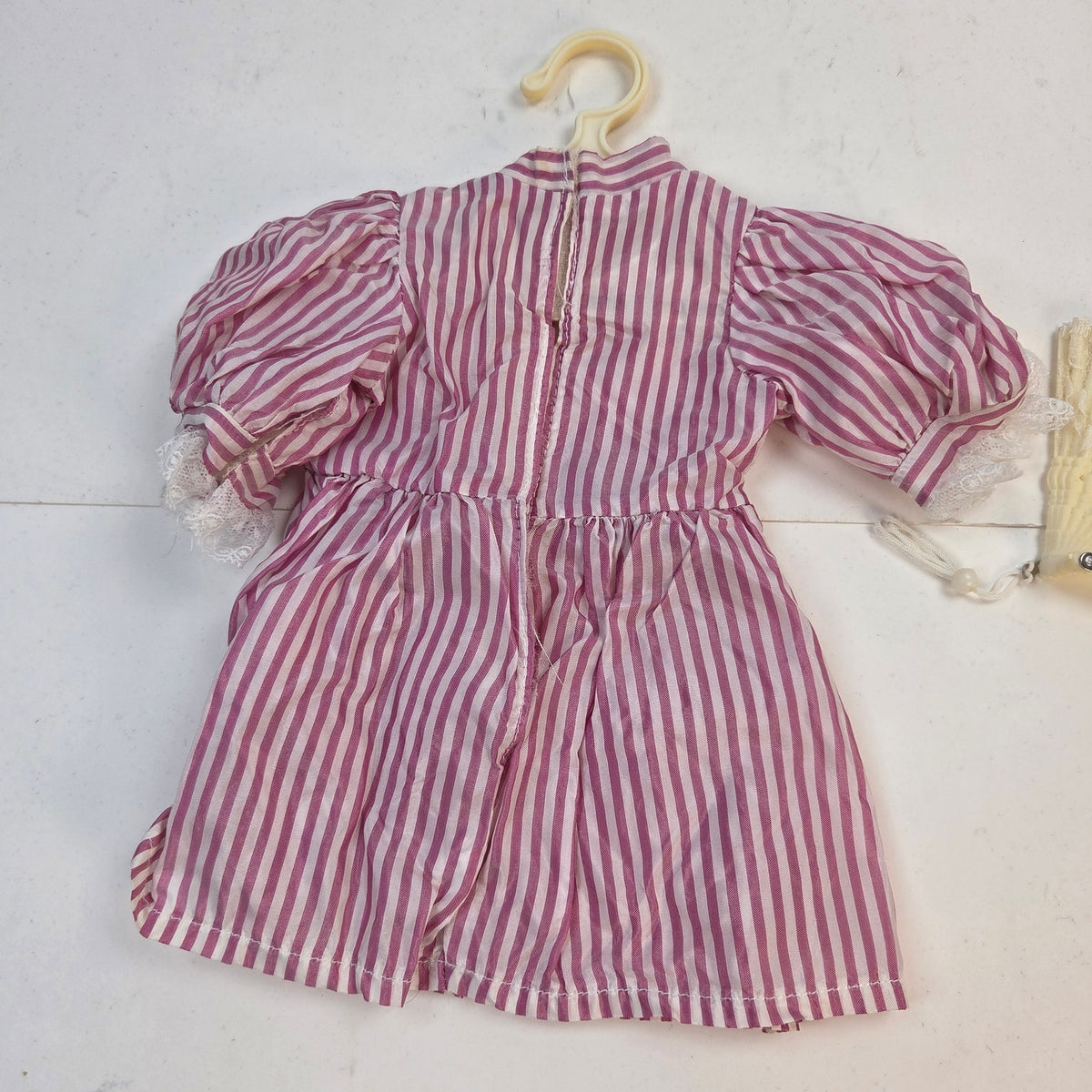 Pleasant Company American Girl Samantha 1989 Birthday Dress Fan Hanger Vintage