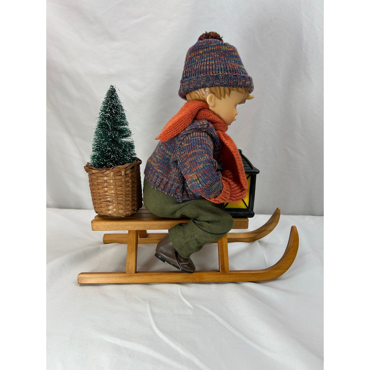 M.I. Hummel Goebel #960 Ride Into Christmas Doll Sled Box 11" Vintage Tree READ