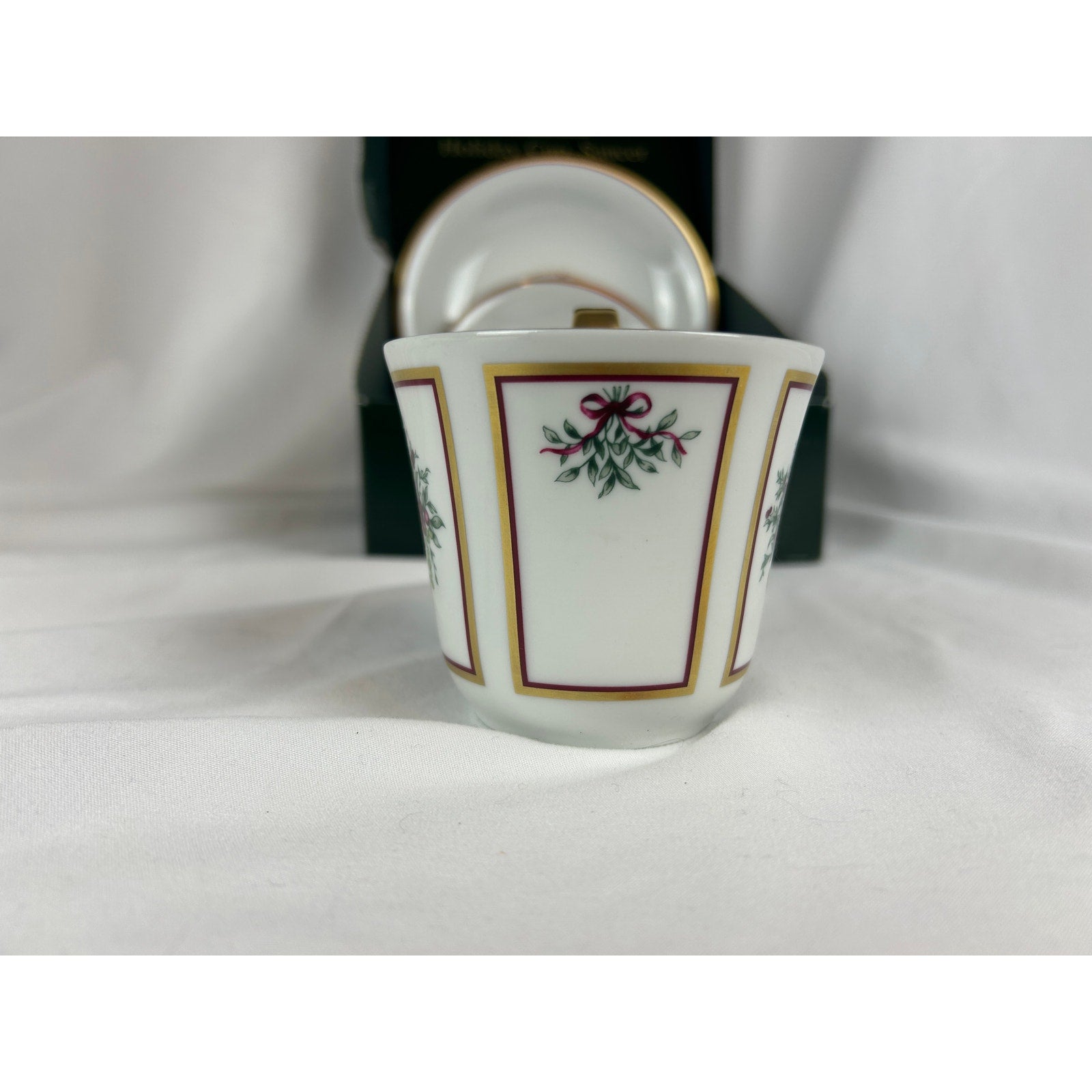Bing Grondahl Holiday Collection 1997 Cup Saucer Tea Plate Set Denmark