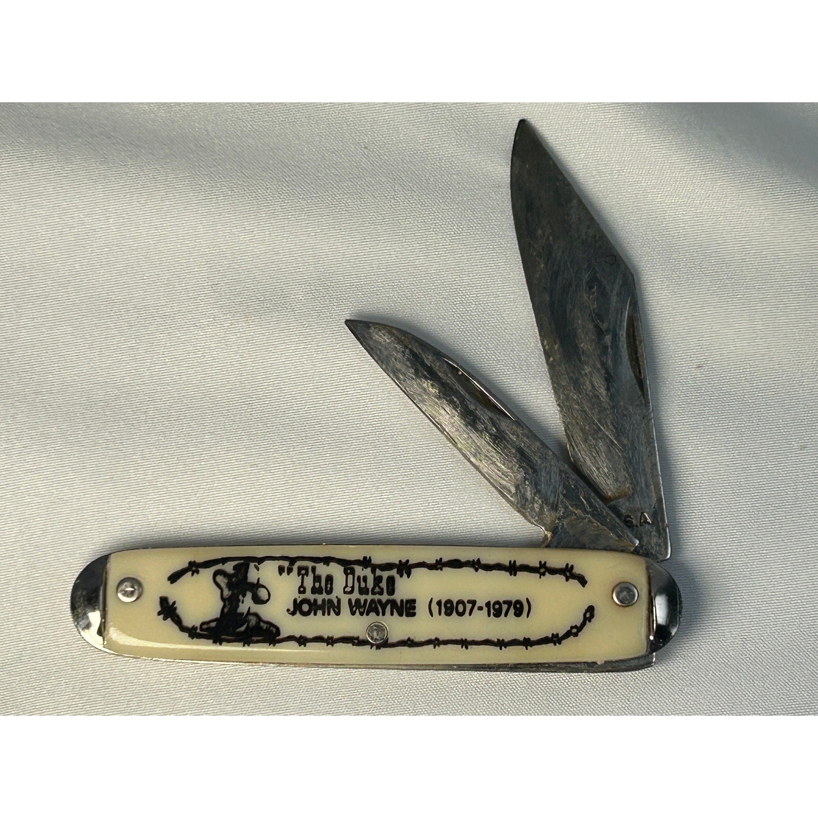 Vintage John Wayne Pho Duzo Commemorative 2 Blade Pocket Knife Unused