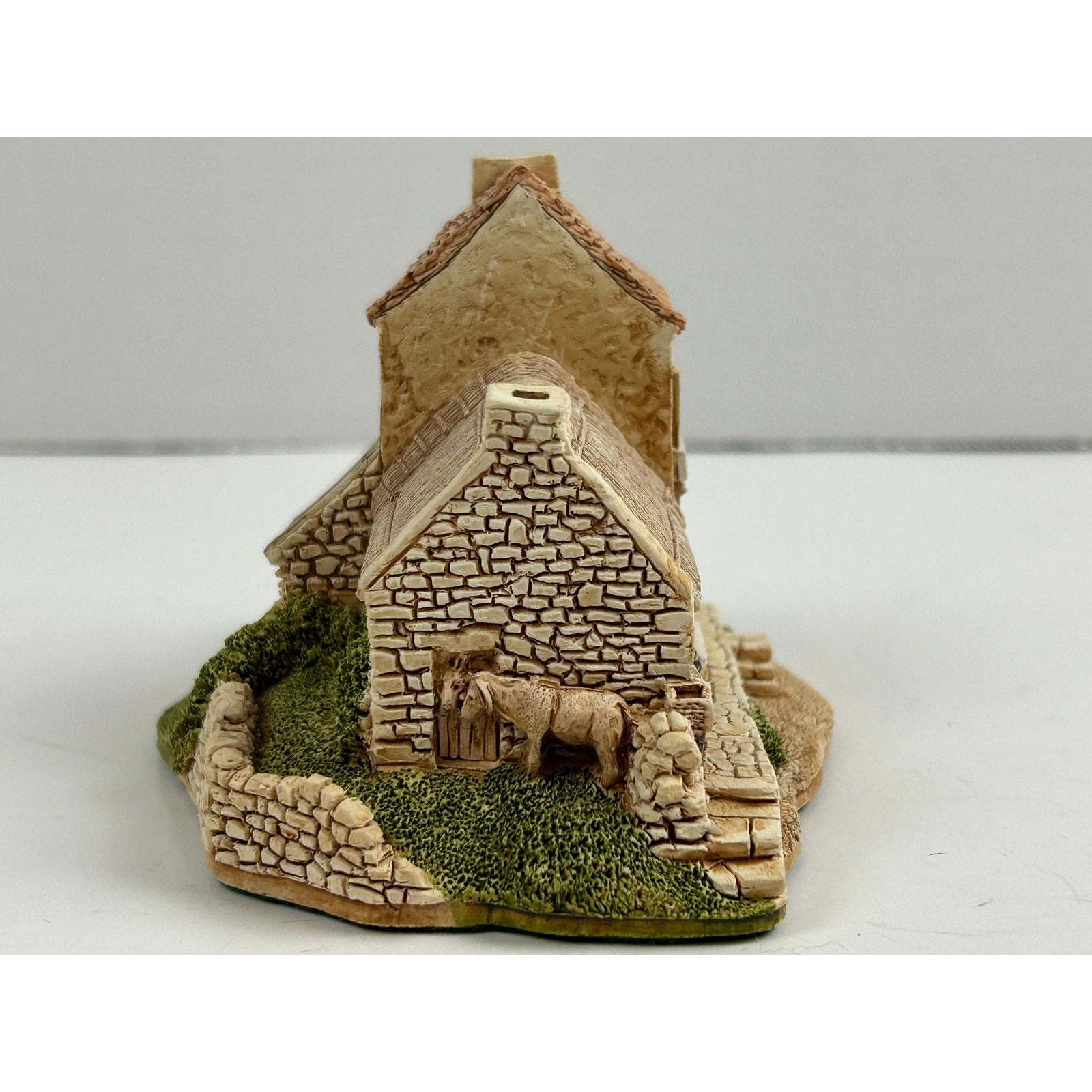 Lilliput Lane O’Lacey’s Store 1989 Irish Collection Cottage w/ Box