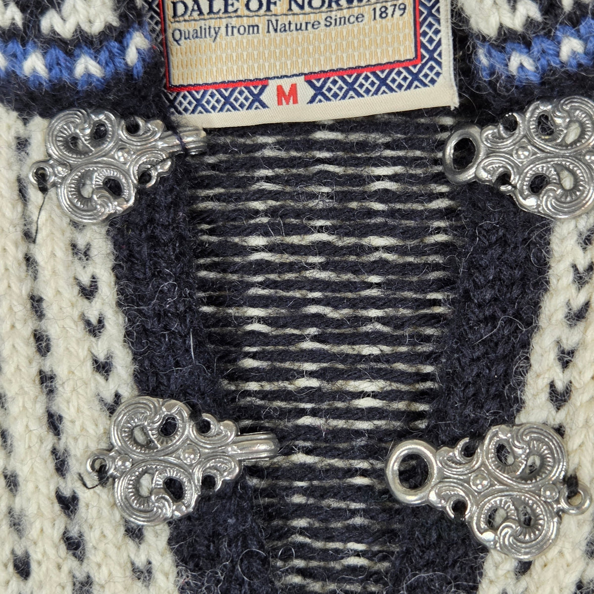 Dale of Norway Classic Wool Sweater Mens M Norwegian Knit Metal Clasps