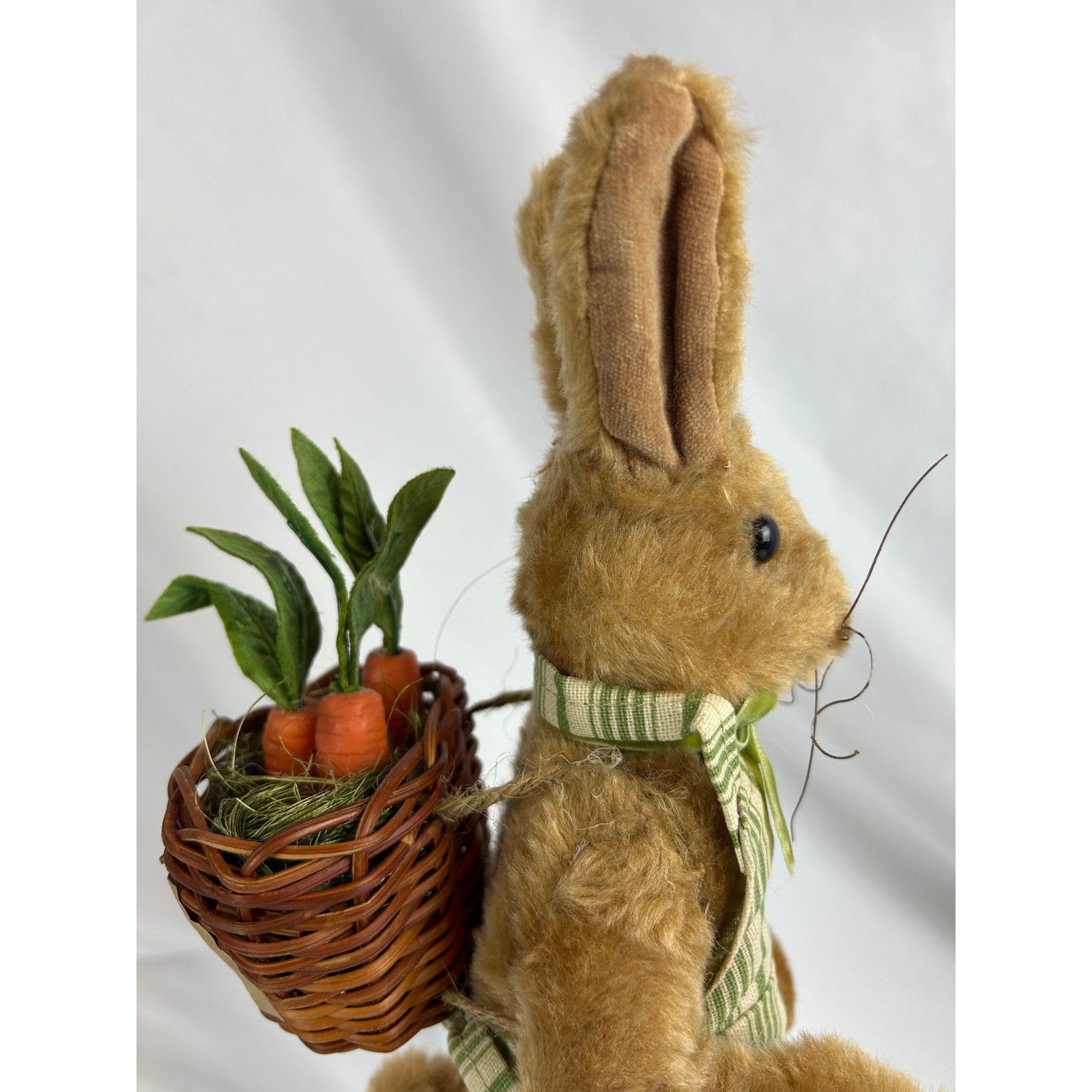 Bethany Lowe 16 Inch Easter Rabbit Maisons De Vente w Basket Display