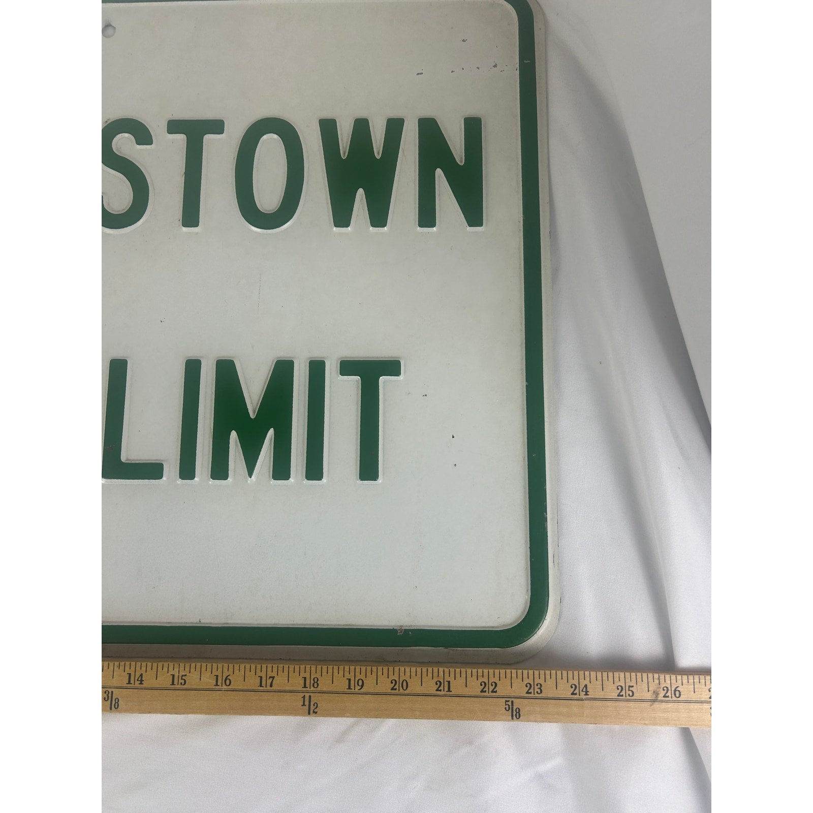 Beardstown Illinois City Limits Sign Large Green White Road Sign