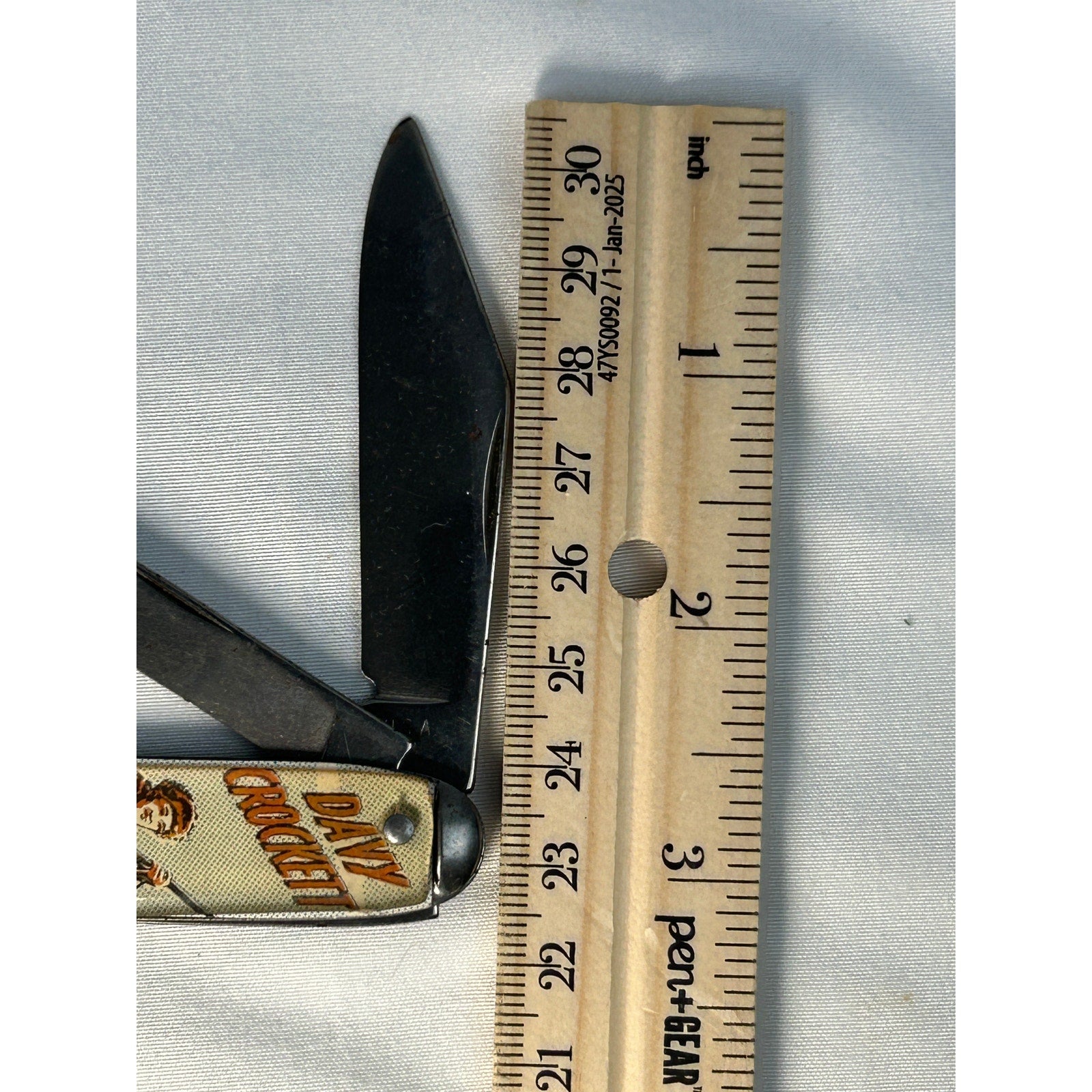 Vintage Davy Crockett USA Two Blade Pocket Knife Graphic Handles