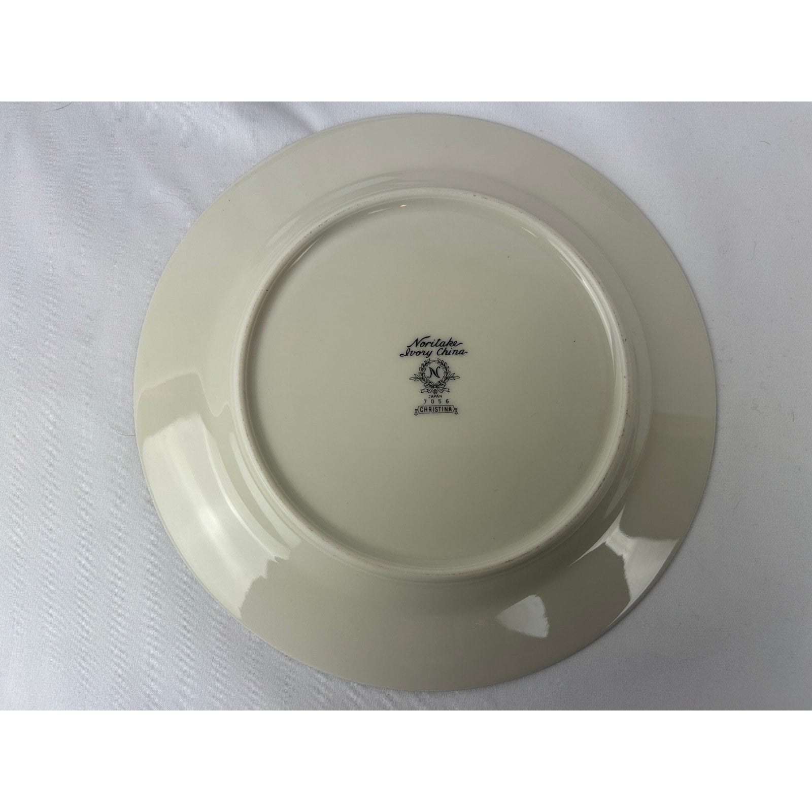 Noritake Christina 7056 7pc Place Setting Ivory China Floral Platinum Japan