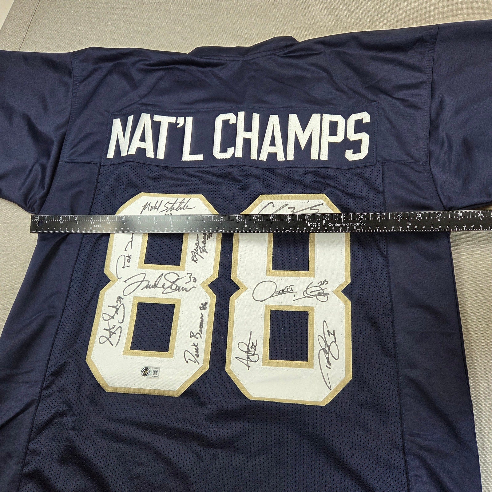 Notre Dame 1988 National Champions Team Signed Jersey 10 Autos BAS Witness
