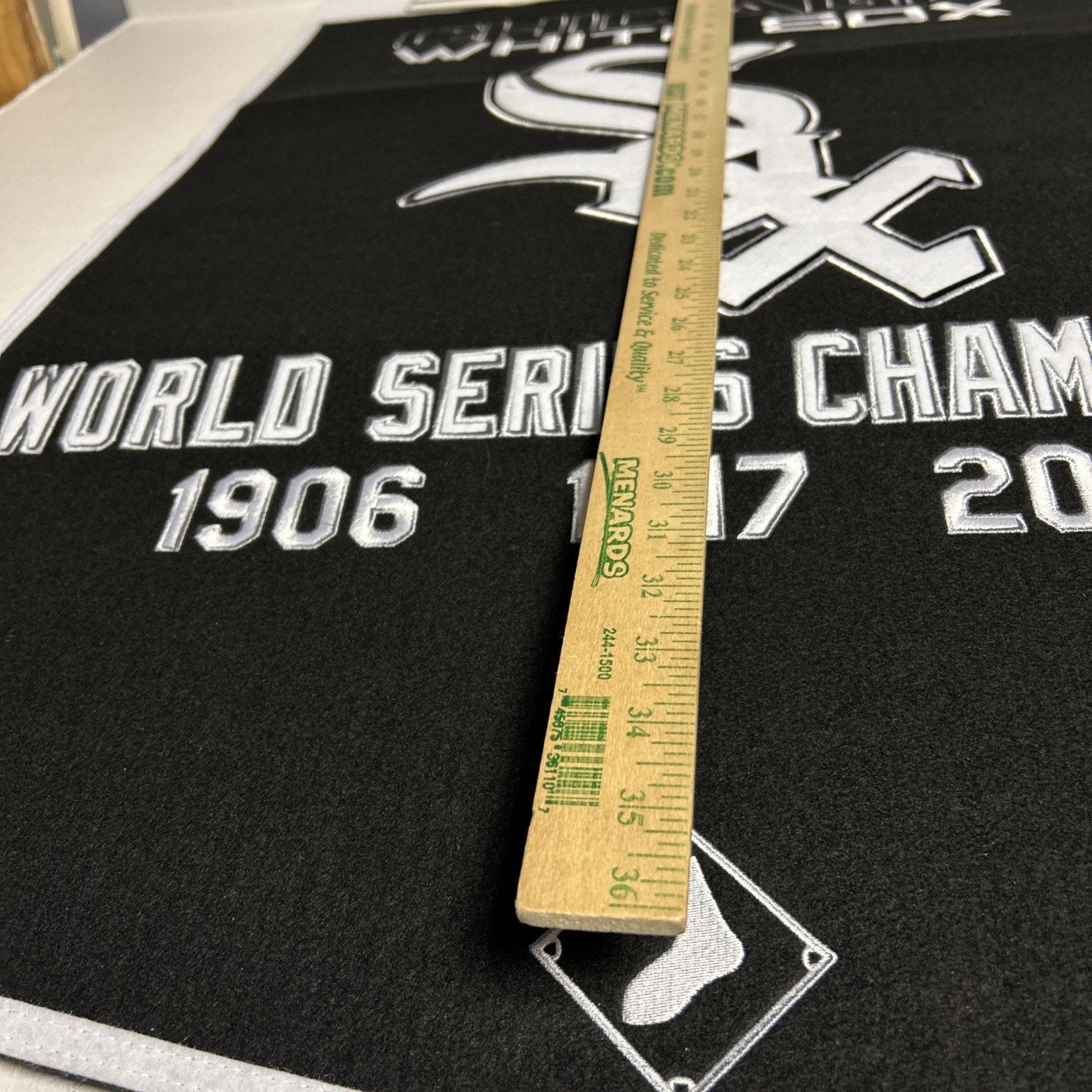 Chicago White Sox Wool Blend MLB Champions Banner, 24" x 36"