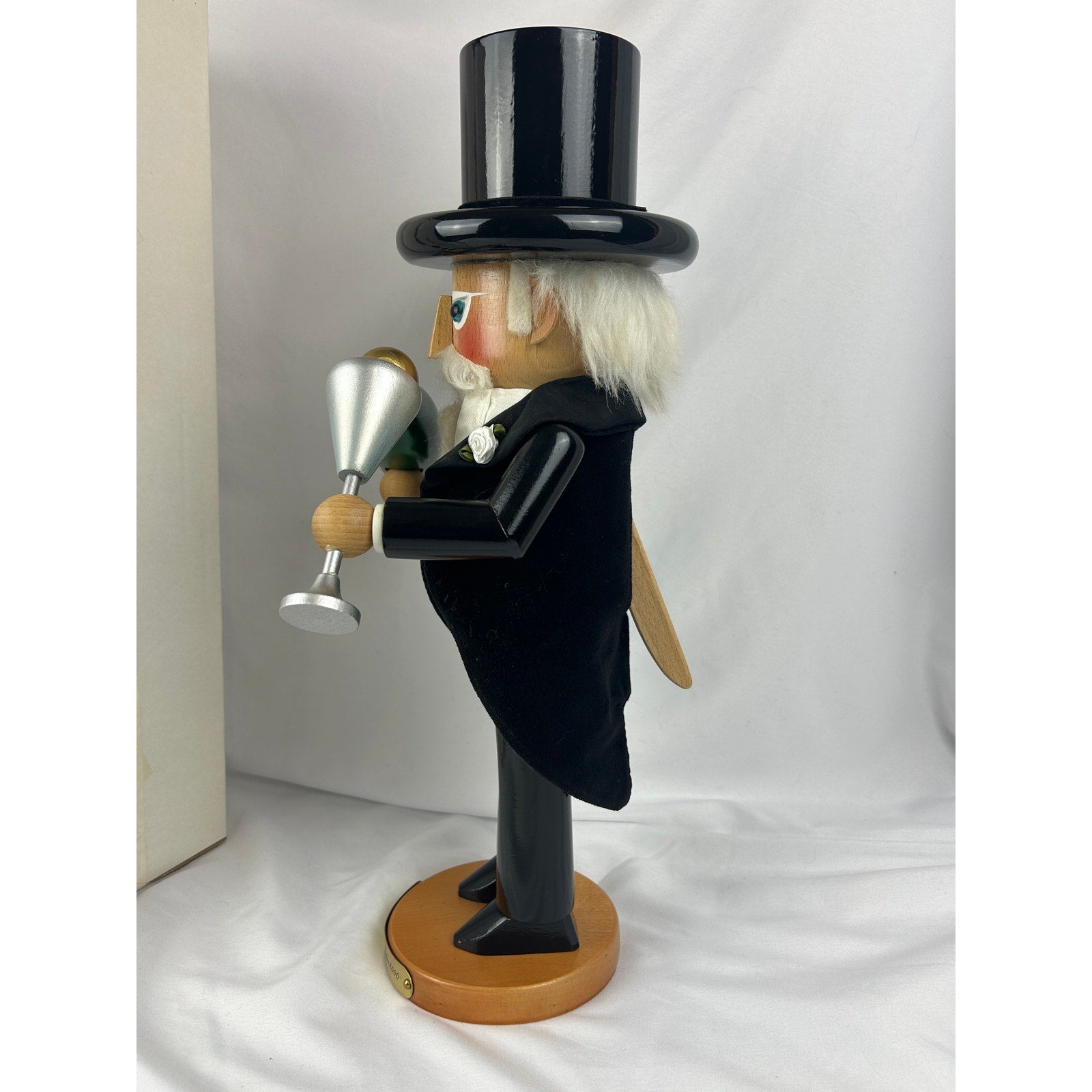 Steinbach Millennium 2000 Gentleman Nutcracker Signed LE 003210/2000 Box