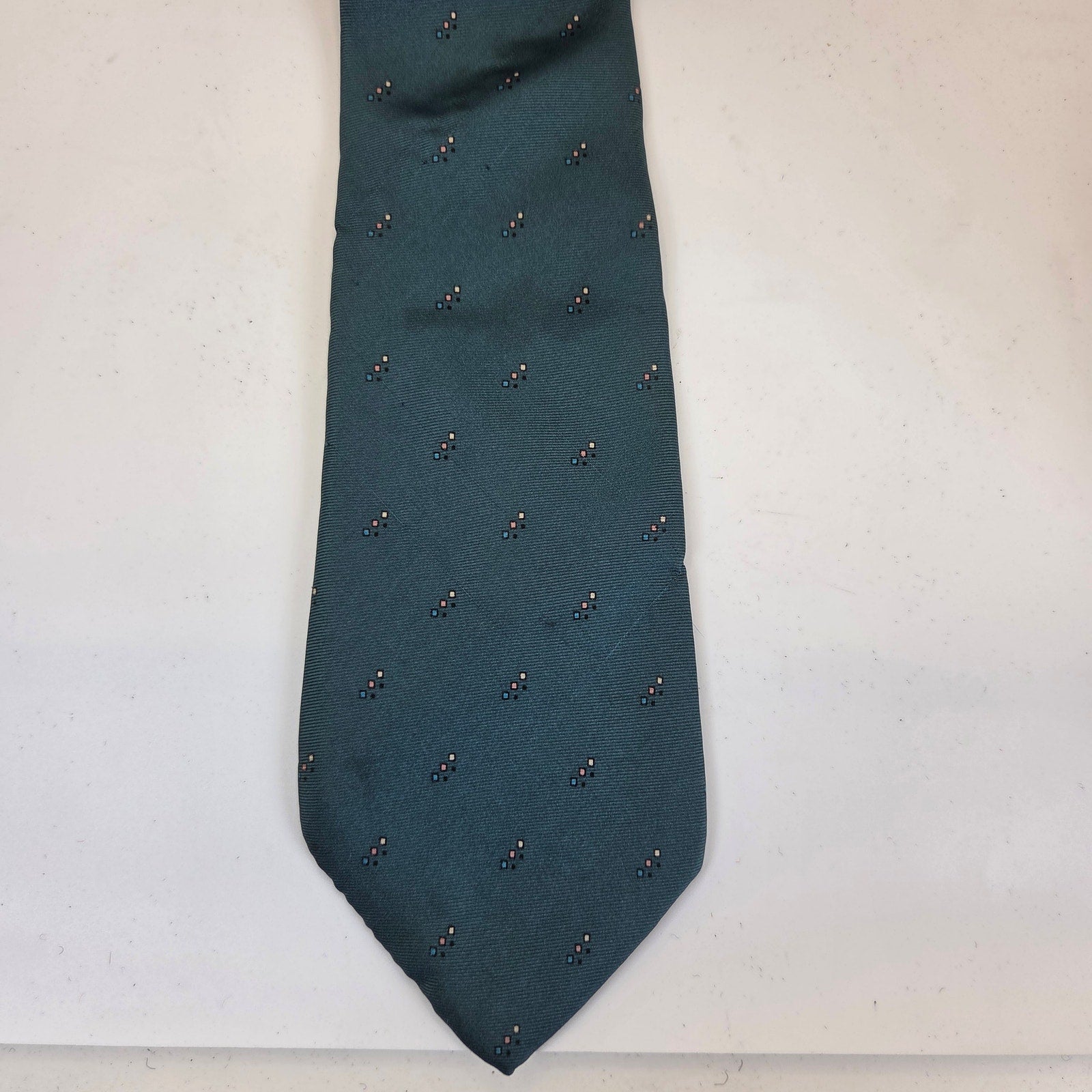 Vintage Christian Dior Silk Necktie USA Geometric Foulard Green 3.25 x 58