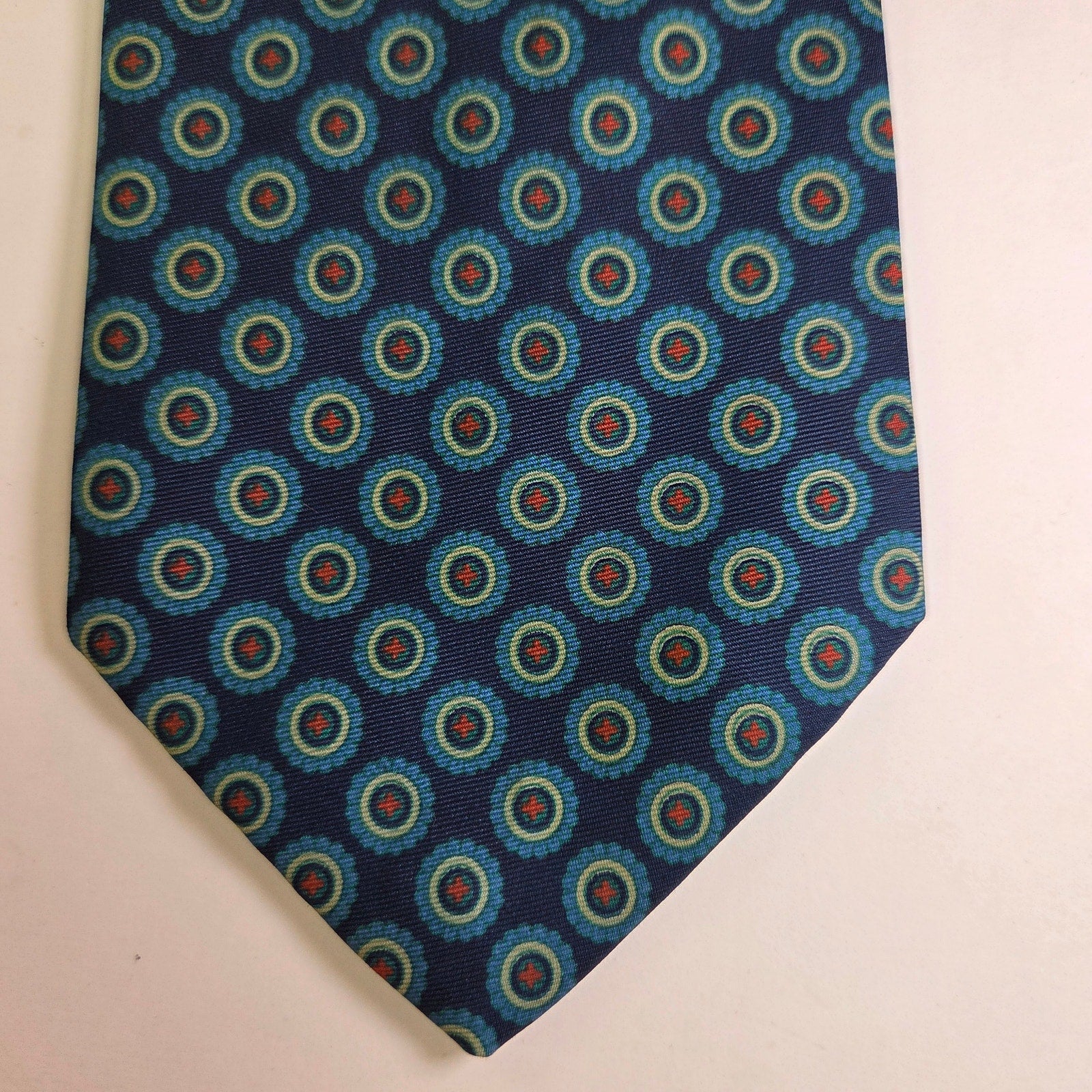 Vintage Dayton's Northbriar Shop Tie by Reis Green Medallion 4"x55.5" USA
