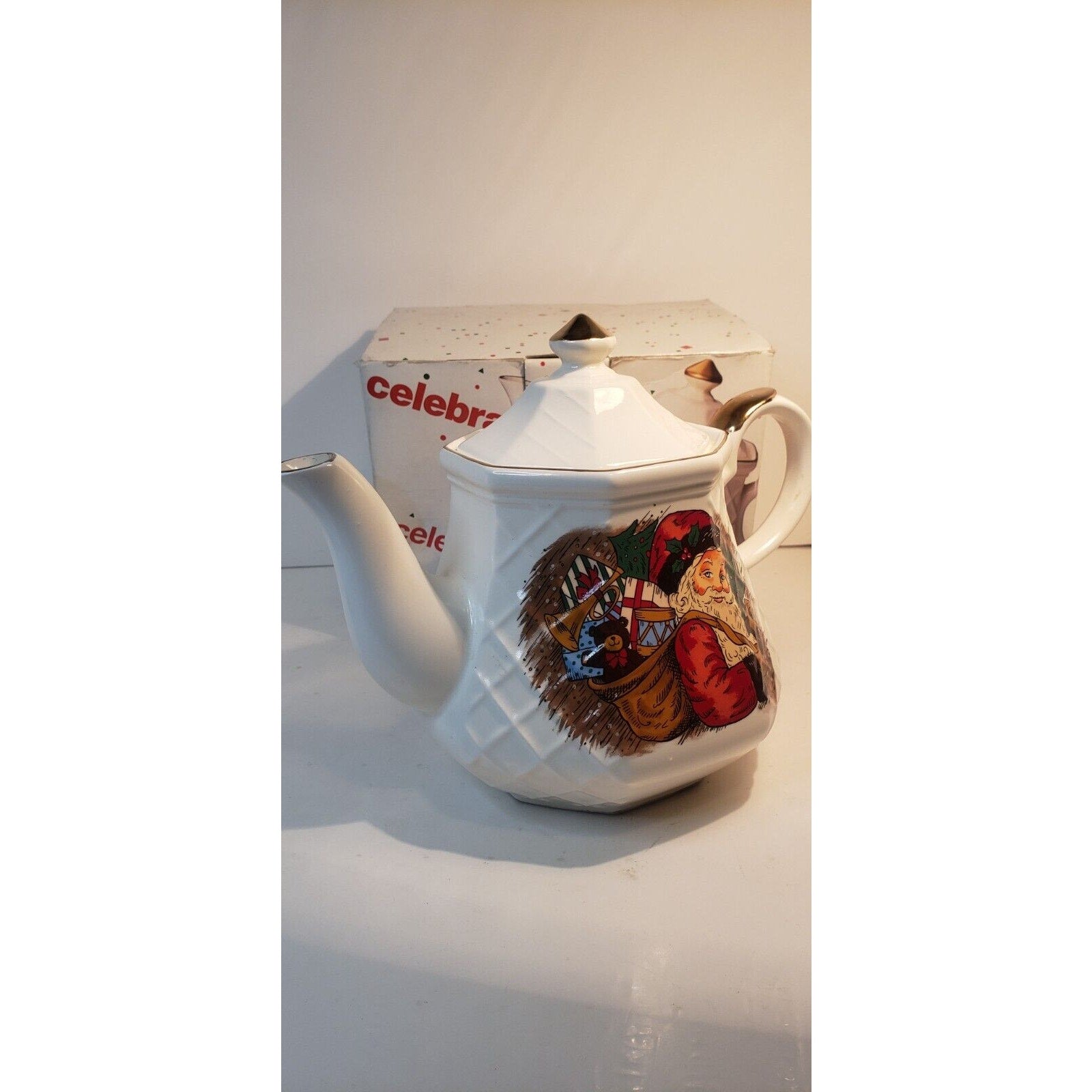 Celebrations Ltd Santa Christmas Teapot Ceramic Gold Trim with Box Made in Japan