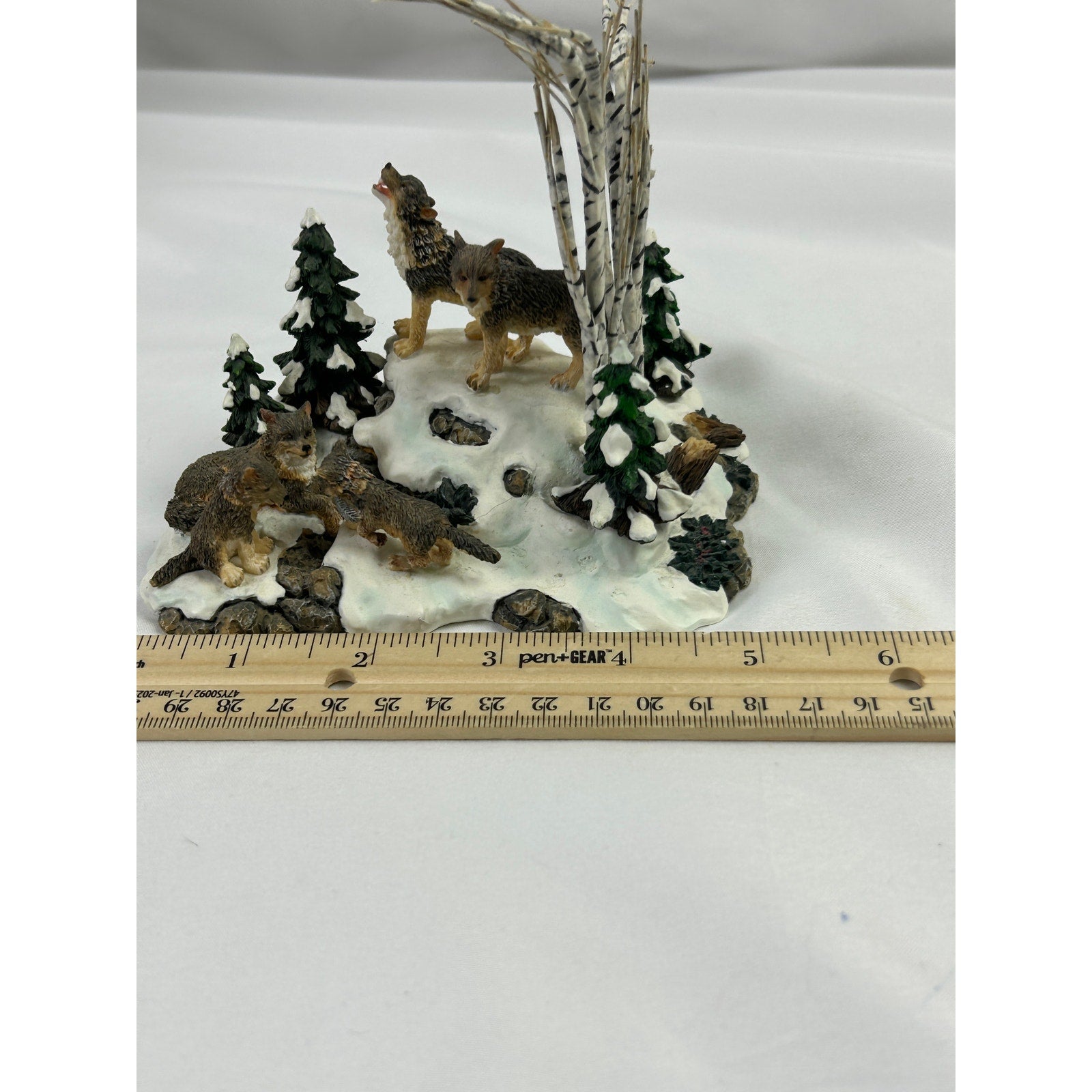 Department 56 Wolves In The Woods Village Accessory 52765 w Box