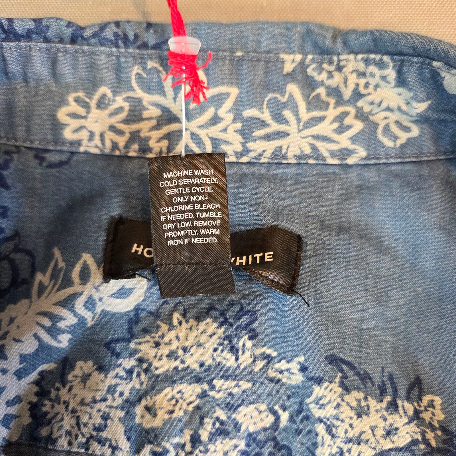 Houston White Floral Button Up Shirt L NWT Blue White Short Sleeve Casual