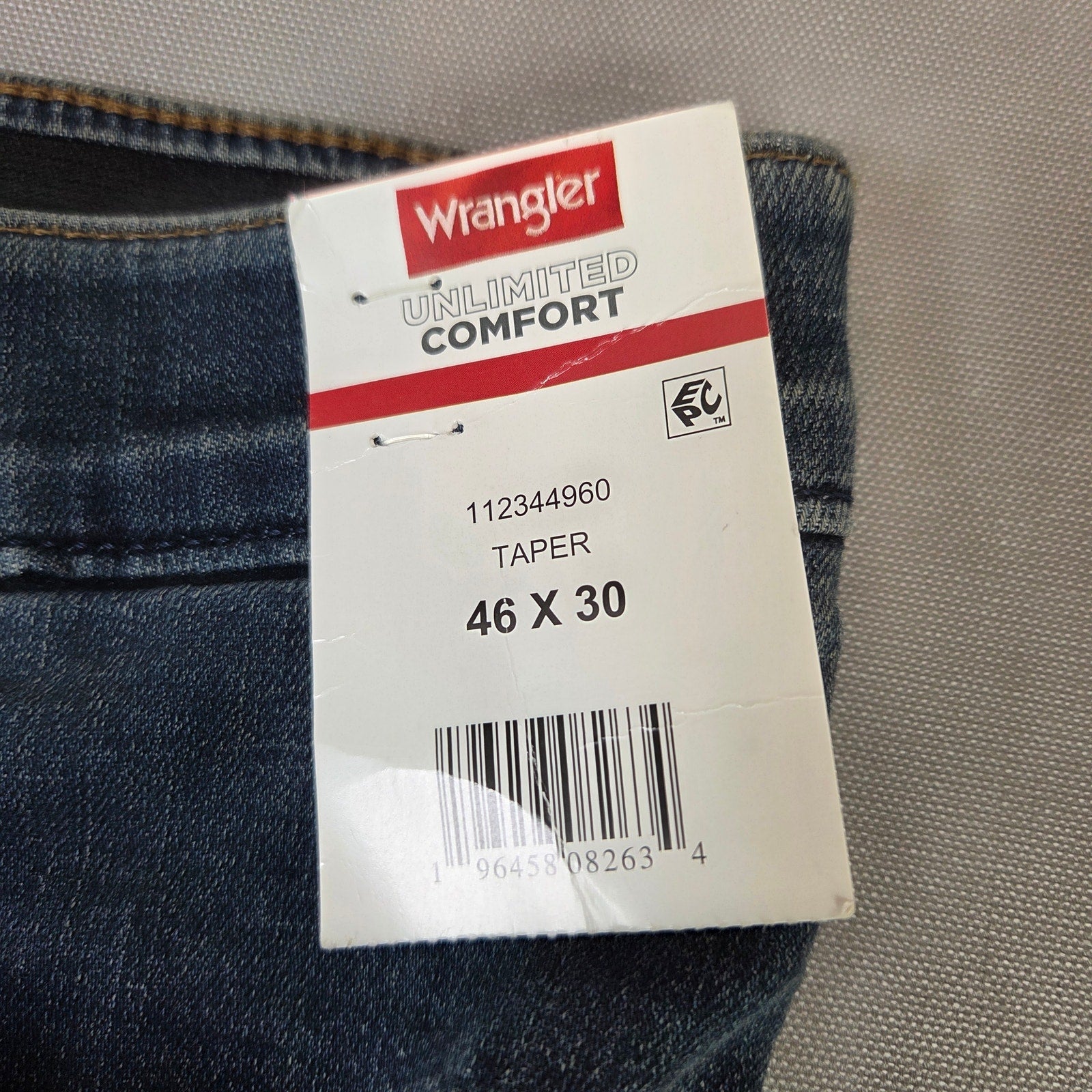 Wrangler Unlimited Comfort Taper Fit Flex Jeans Lot 2 Pair Mens 46x30 NWT