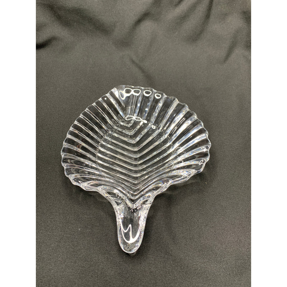 Clear Pressed Glass Leaf Candy Nut Dish Ribbed Scalloped Serving Bowl