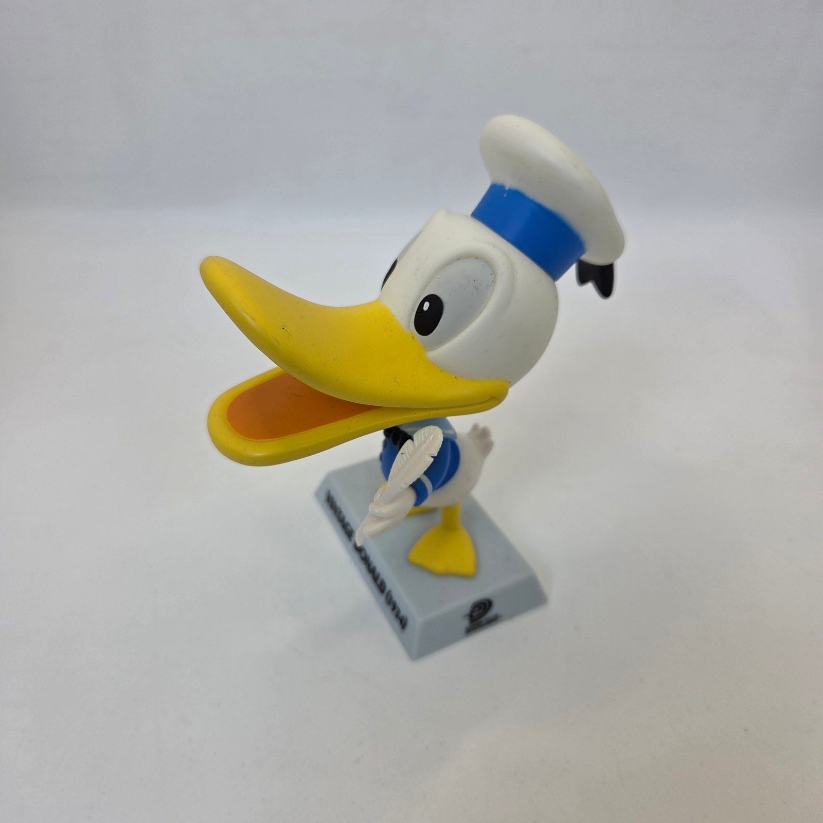 Disney Upper Deck Treasures Donald Duck Vintage 1934 Figurine 2004 PVC 4.5”