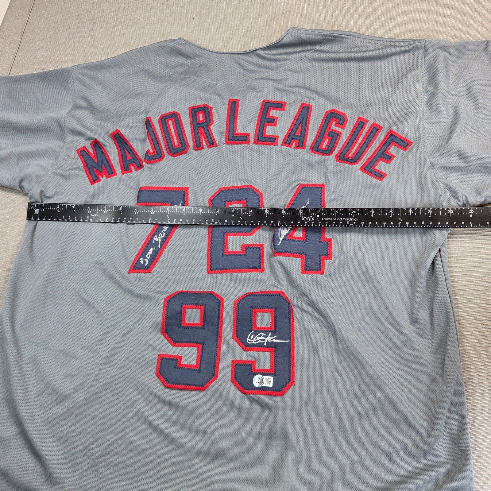 Major League Signed Gray Jersey Charlie Sheen Tom Berenger C. Bernsen Beckett