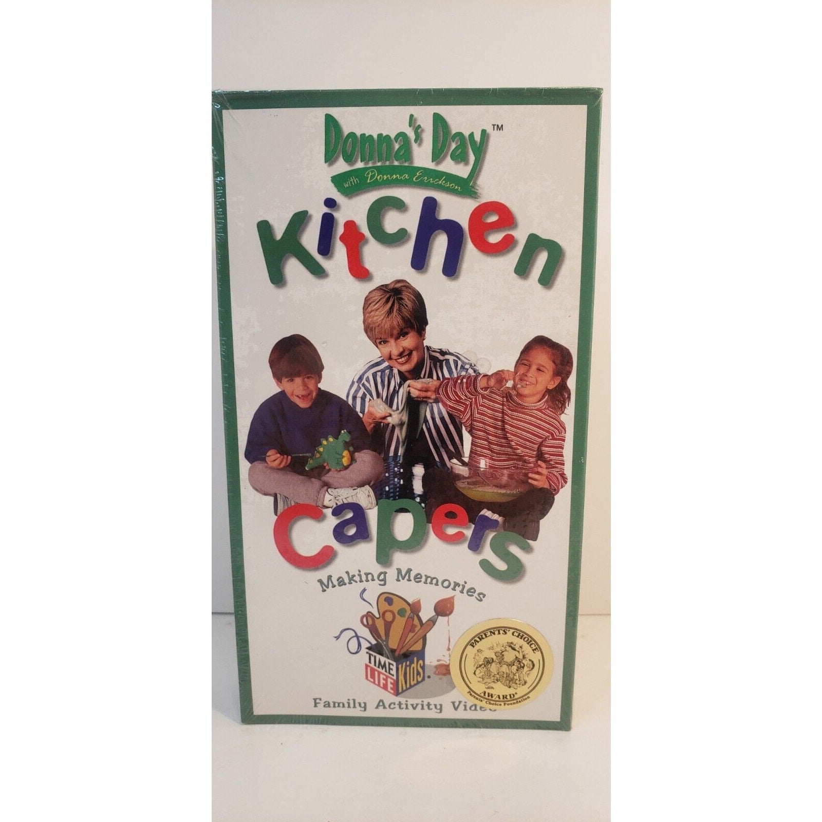Donna's Day Kitchen Capers VHS New Sealed