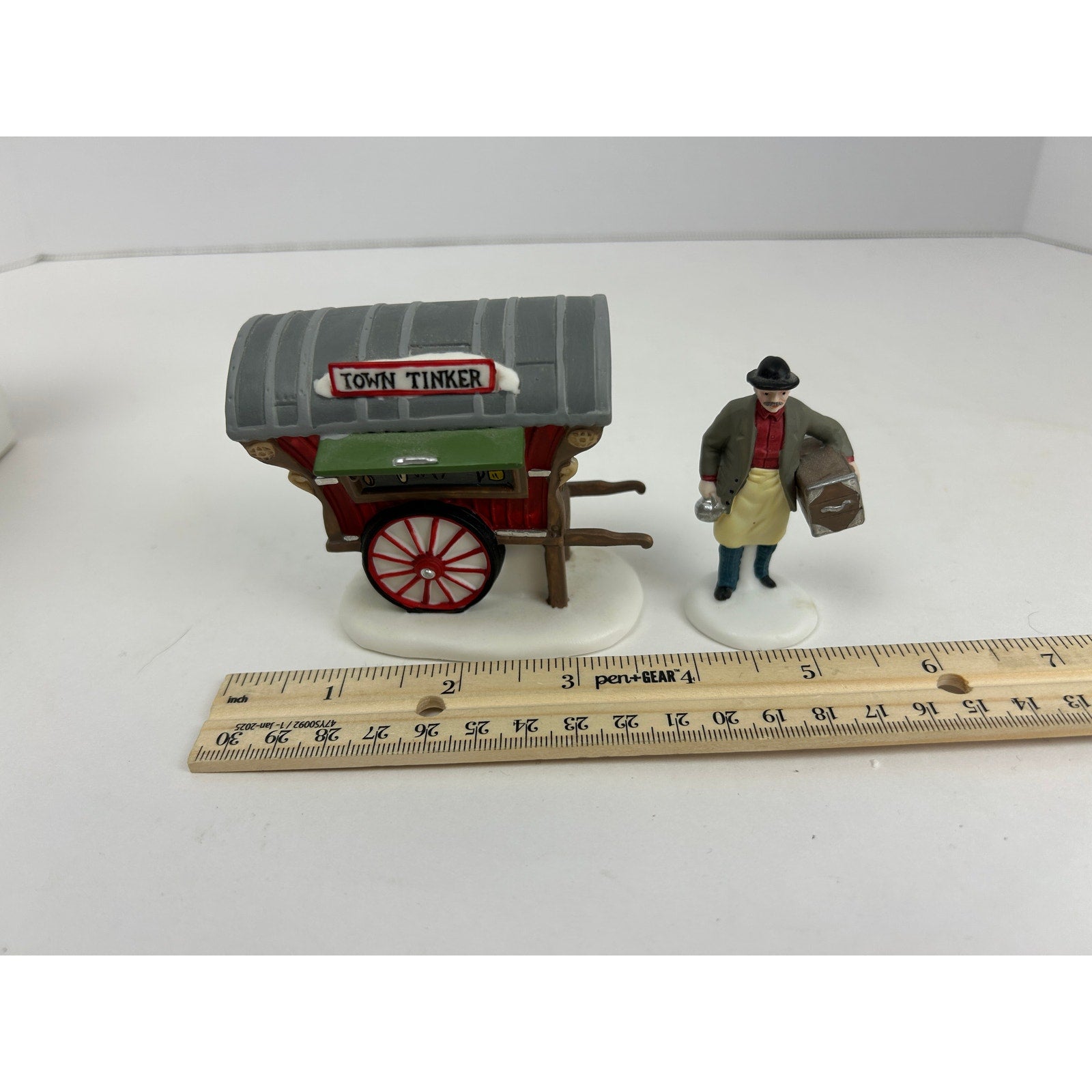 Department 56 Town Tinker 56464 Heritage Village Set of 2 w Box