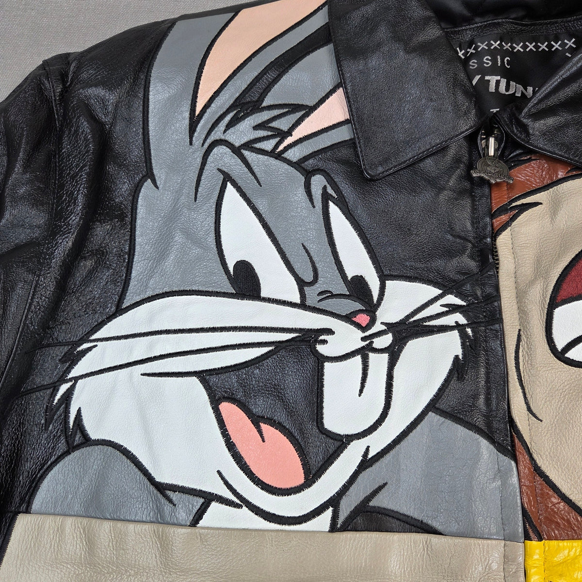 Vintage 1998 Looney Tunes Collection Leather Jacket Urban Gear XL Warner Bros