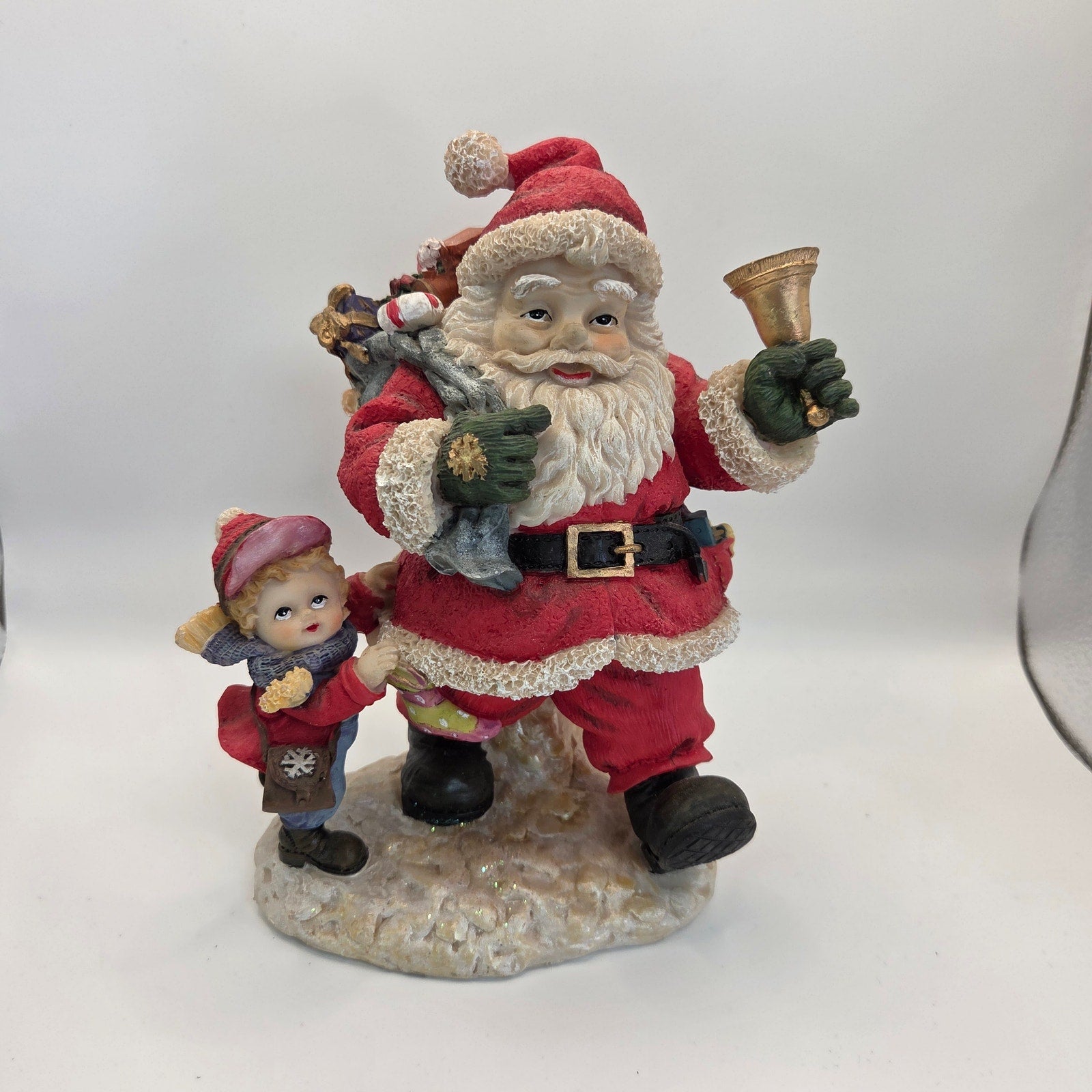 Lot of 4 Santa Claus Figurines – Resin Christmas Holiday Décor
