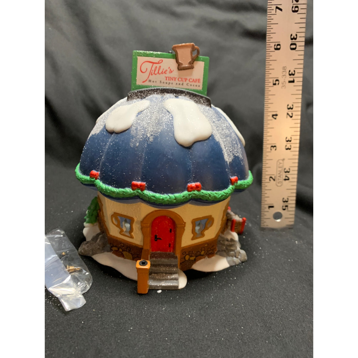 Dept 56 Tillie’s Tiny Cup Cafe 56401 North Pole Elf Land Lighted Building