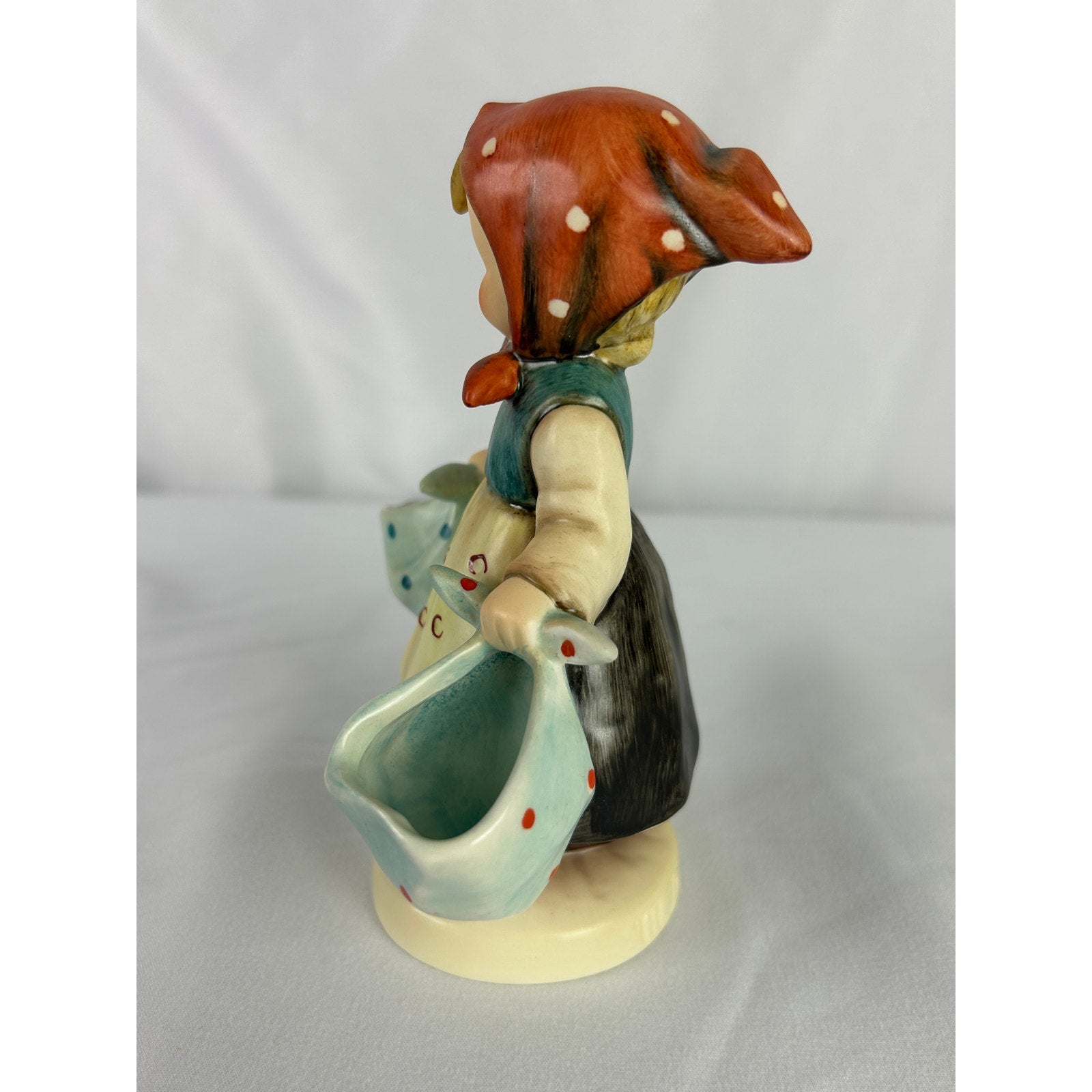 Goebel Hummel Mother’s Darling Markt Christel Double Basket Figurine