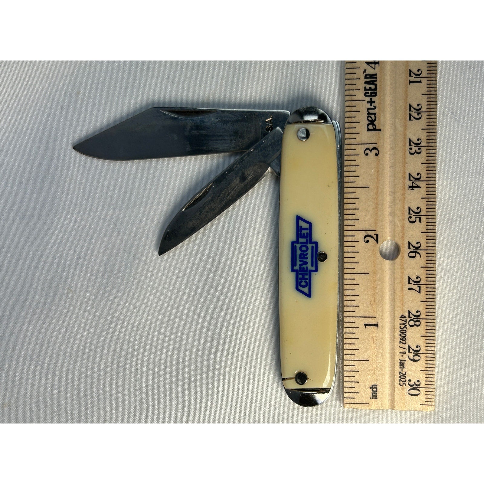 Chevrolet Bowtie Logo Folding Pocket Knife Salesman Display Case Find