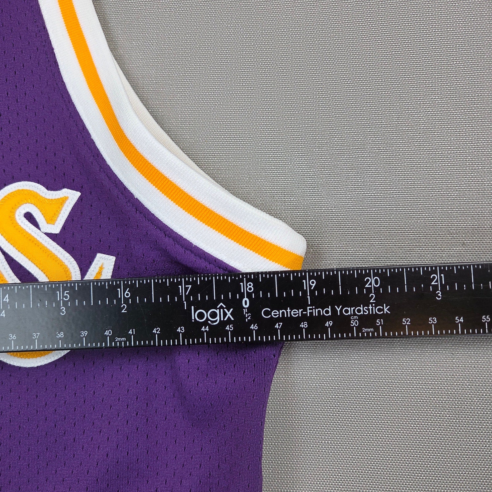 Mitchell & Ness Kobe Bryant Lakers 1996-97 Authentic Road Jersey NWT 36 Small