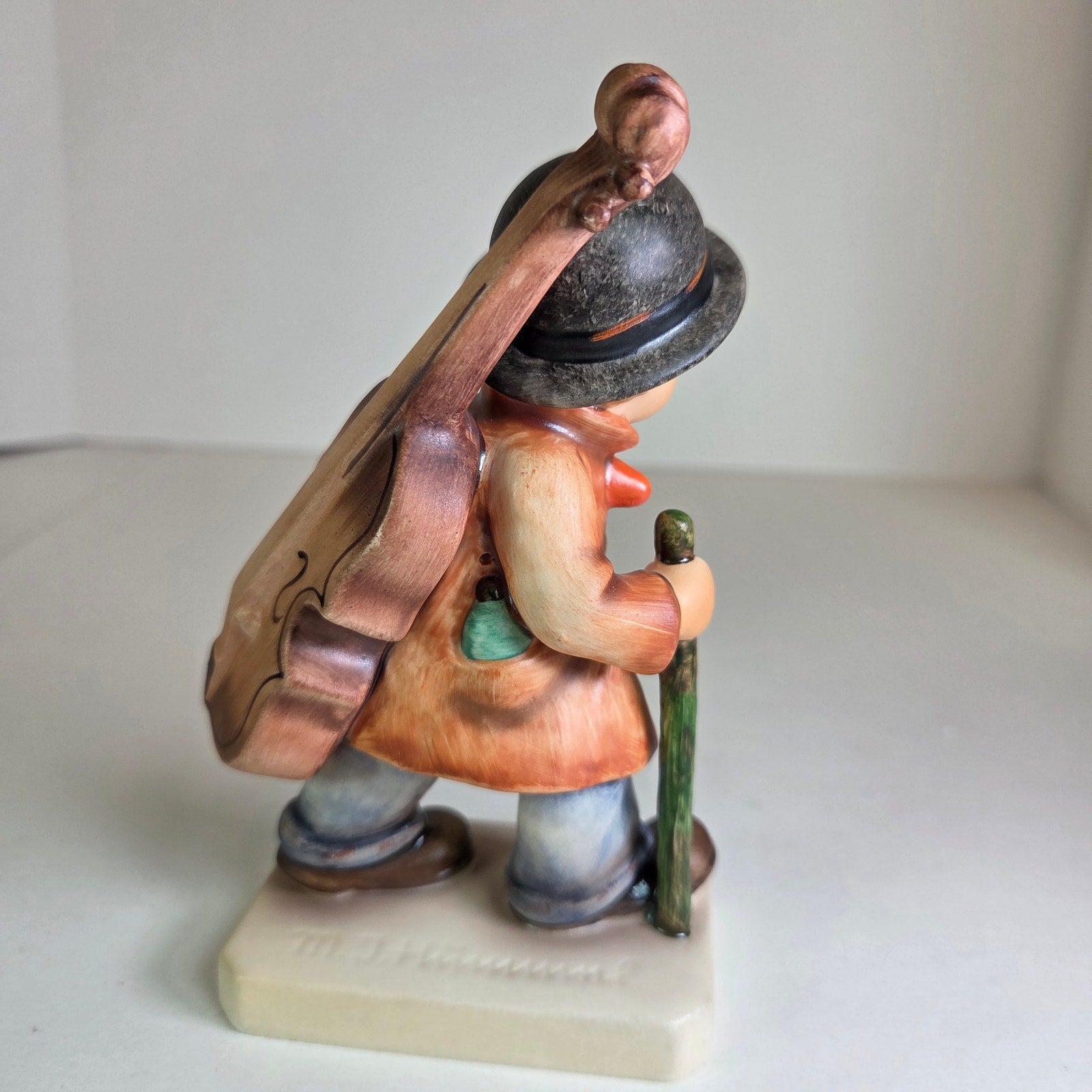 Vintage Goebel M.I. Hummel Little Cellist #89/1 TMK5 W. Germany 5.5" Figurine