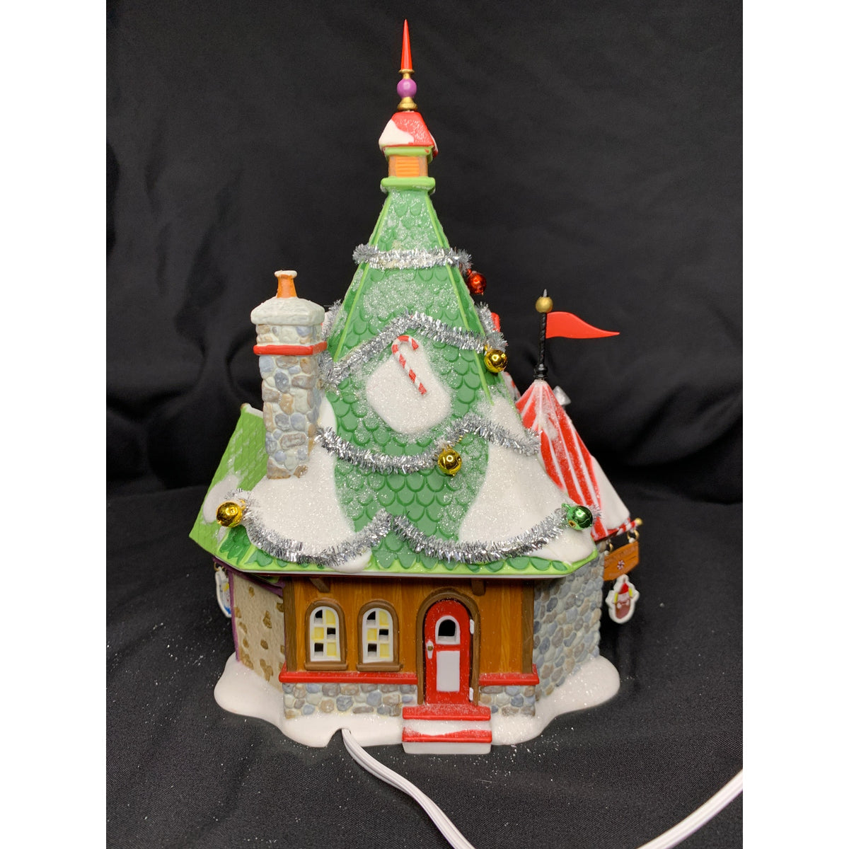 Dept 56 Rudolph’s Misfit Headquarters 56769 North Pole Village Lighted Box