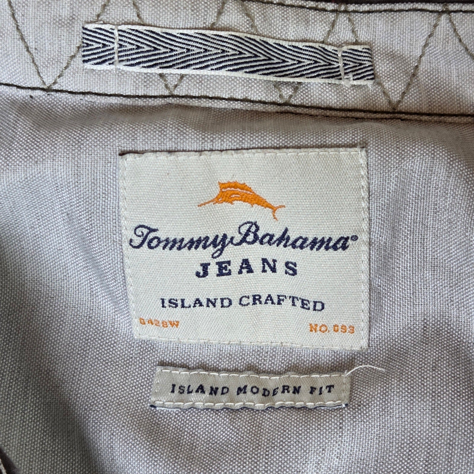 Tommy Bahama Jeans Mens Button Down Long Sleeve Ribbed Corduroy Shirt LG