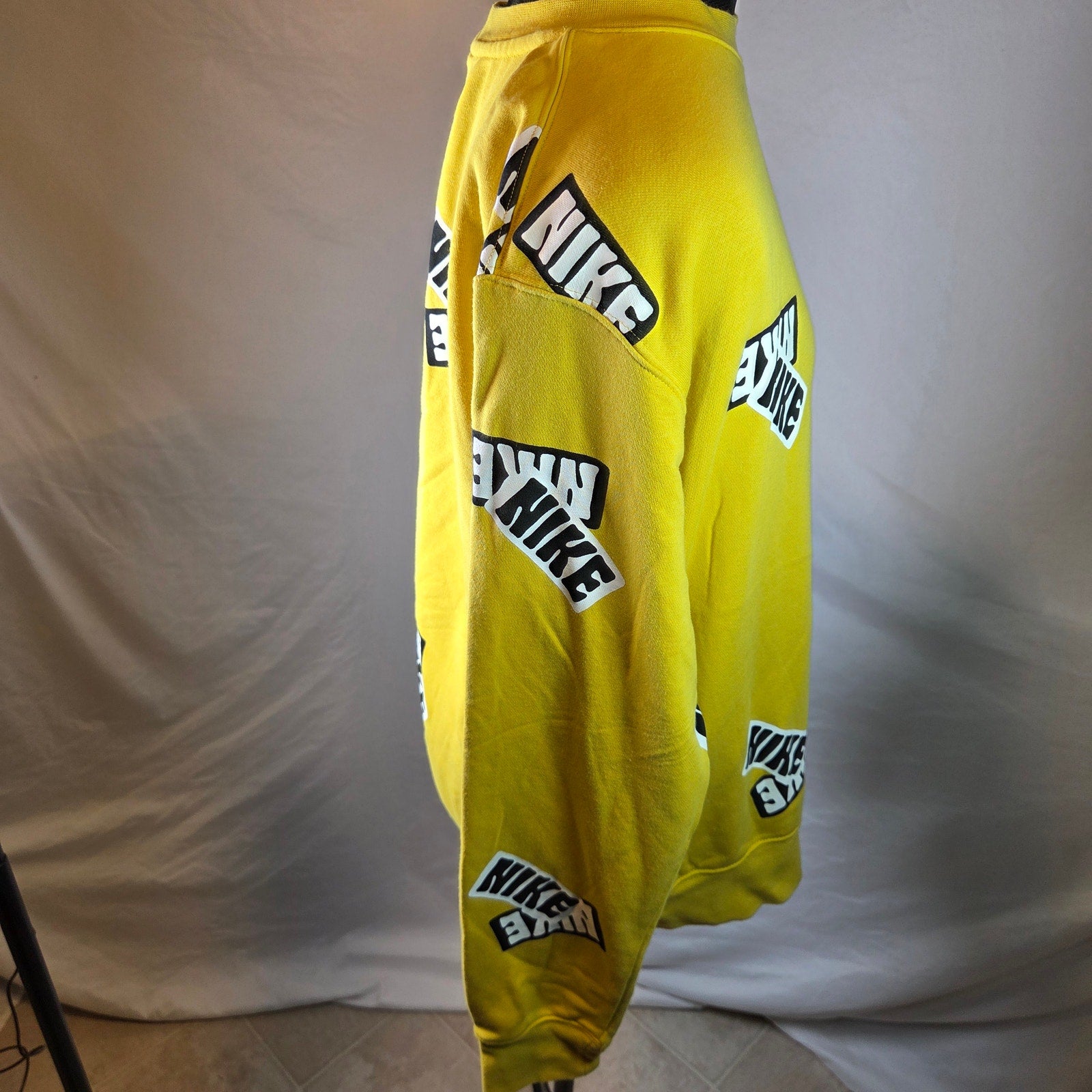 Nike Sportswear Sport Essentials+ All Over Logo Long Sleeve Shirt M Yellow