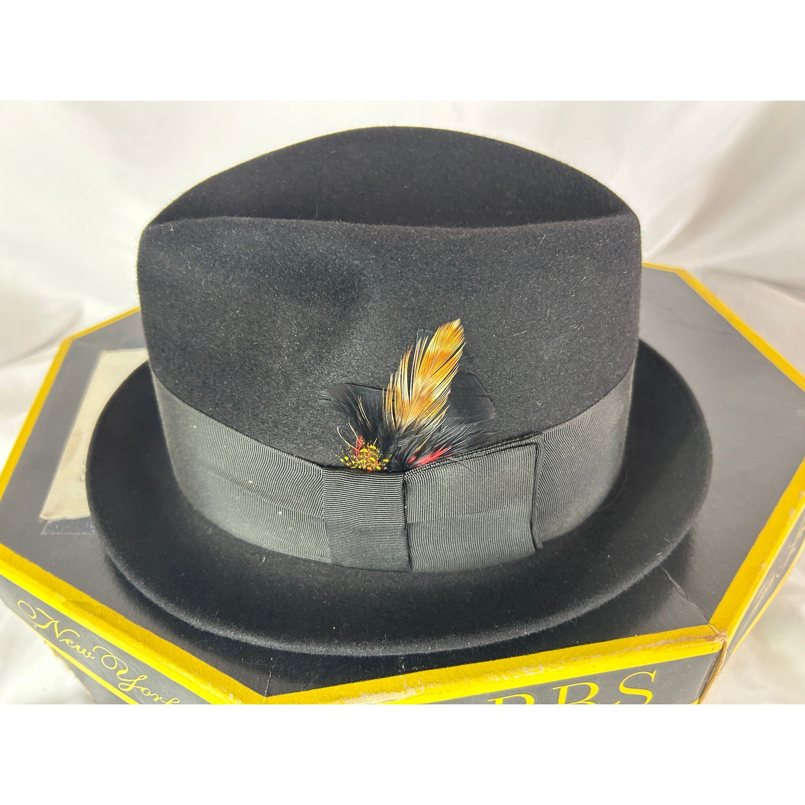 Dobbs Fifth Avenue Black Fedora Hat 7 1/4 Feather Vintage USA Box