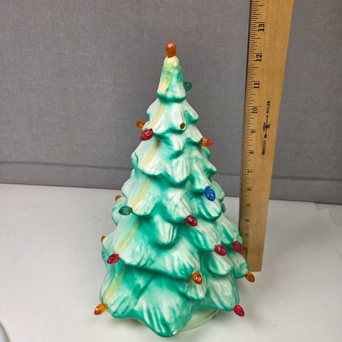 Union Products Cat 7520 Vintage Lighted Plastic Christmas Tree 13in USA