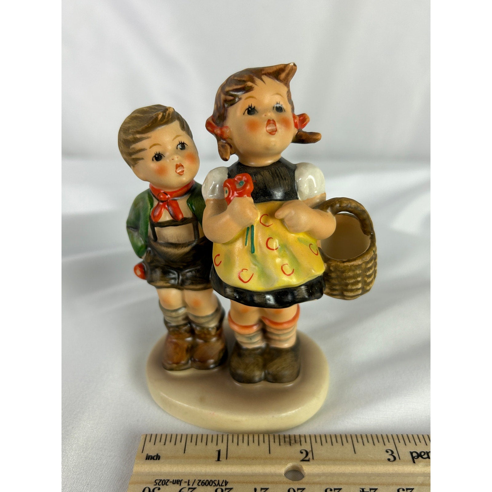 Goebel Hummel To Market HUM 49 0 Boy Girl Basket Figurine Germany