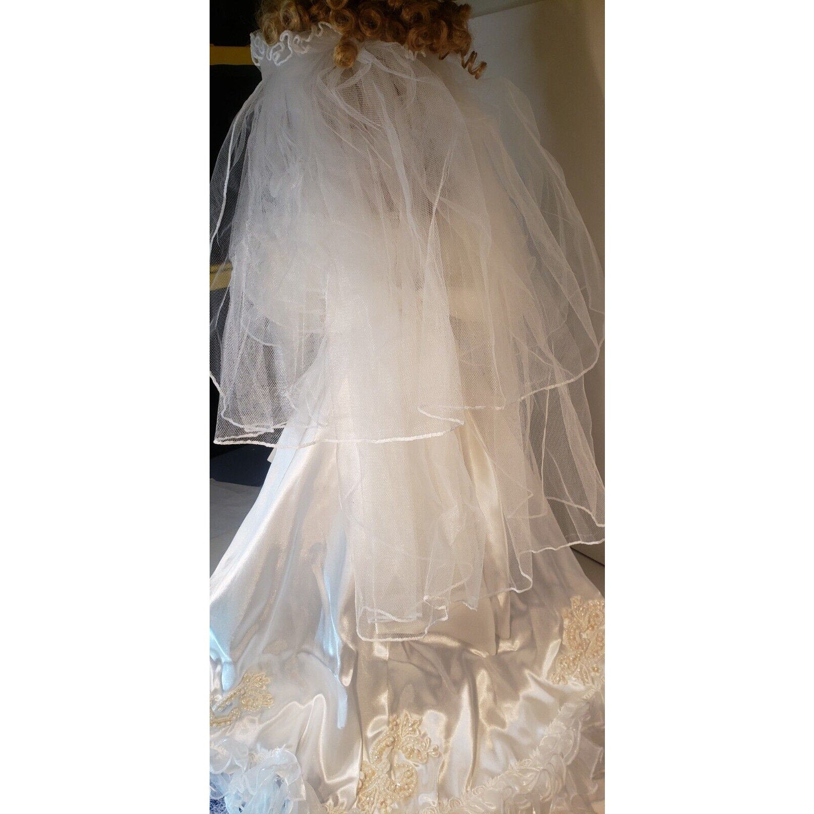 Court of Dolls Stephanie Bride 26" Porcelain Doll LE 483/3000 COA No Box READ