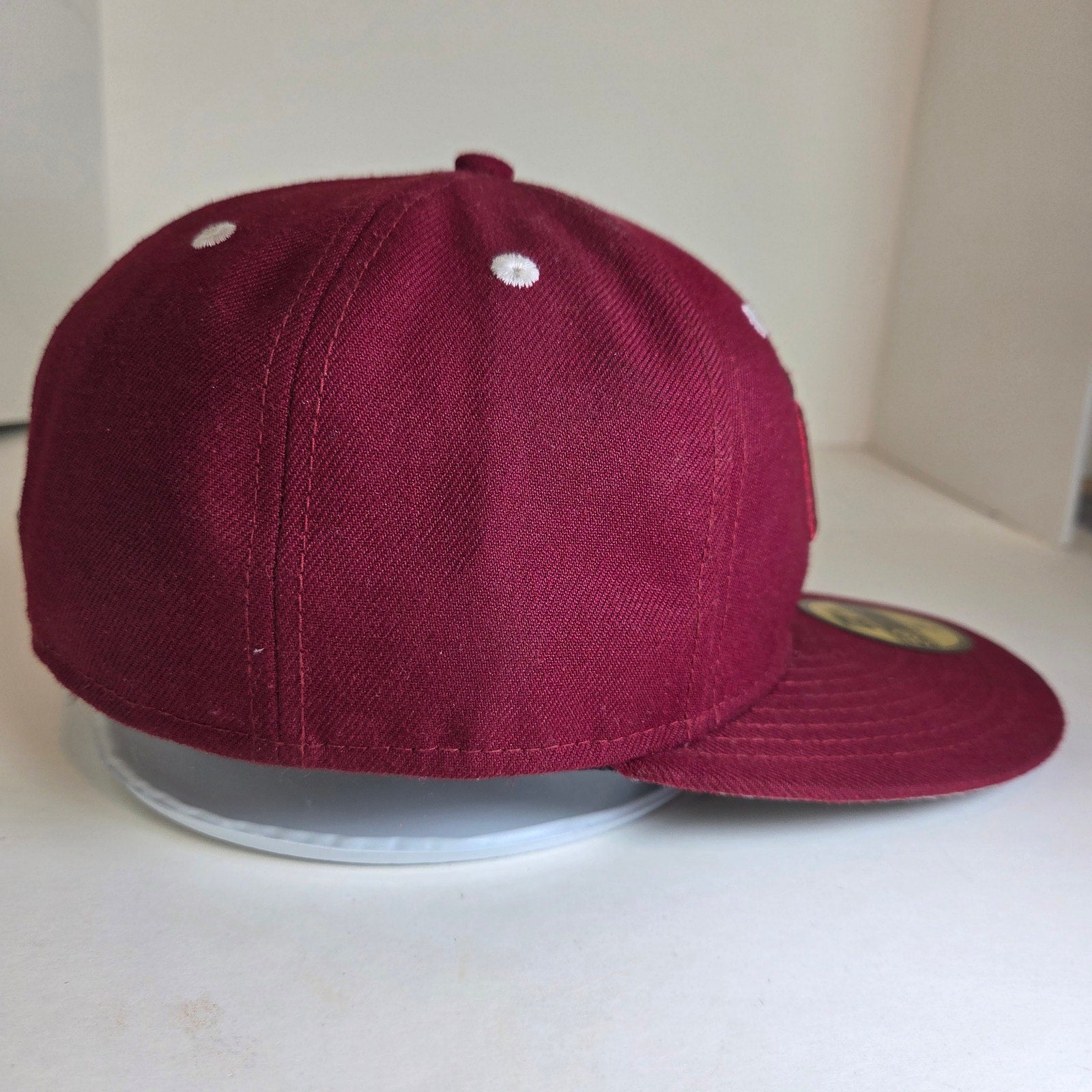 New Era 59FIFTY NY Yankees Fitted Hat 7 1/4 Burgundy/Maroon Gray Undervisor