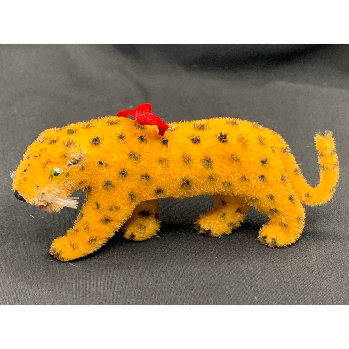 Wagner Handwork flocked leopard miniature, West Germany, 1983–1990.