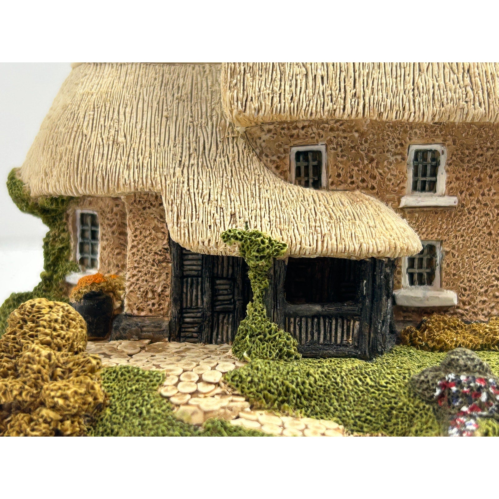 Lilliput Lane Limerick House 1989 Irish Collection Cottage w Box & Deed