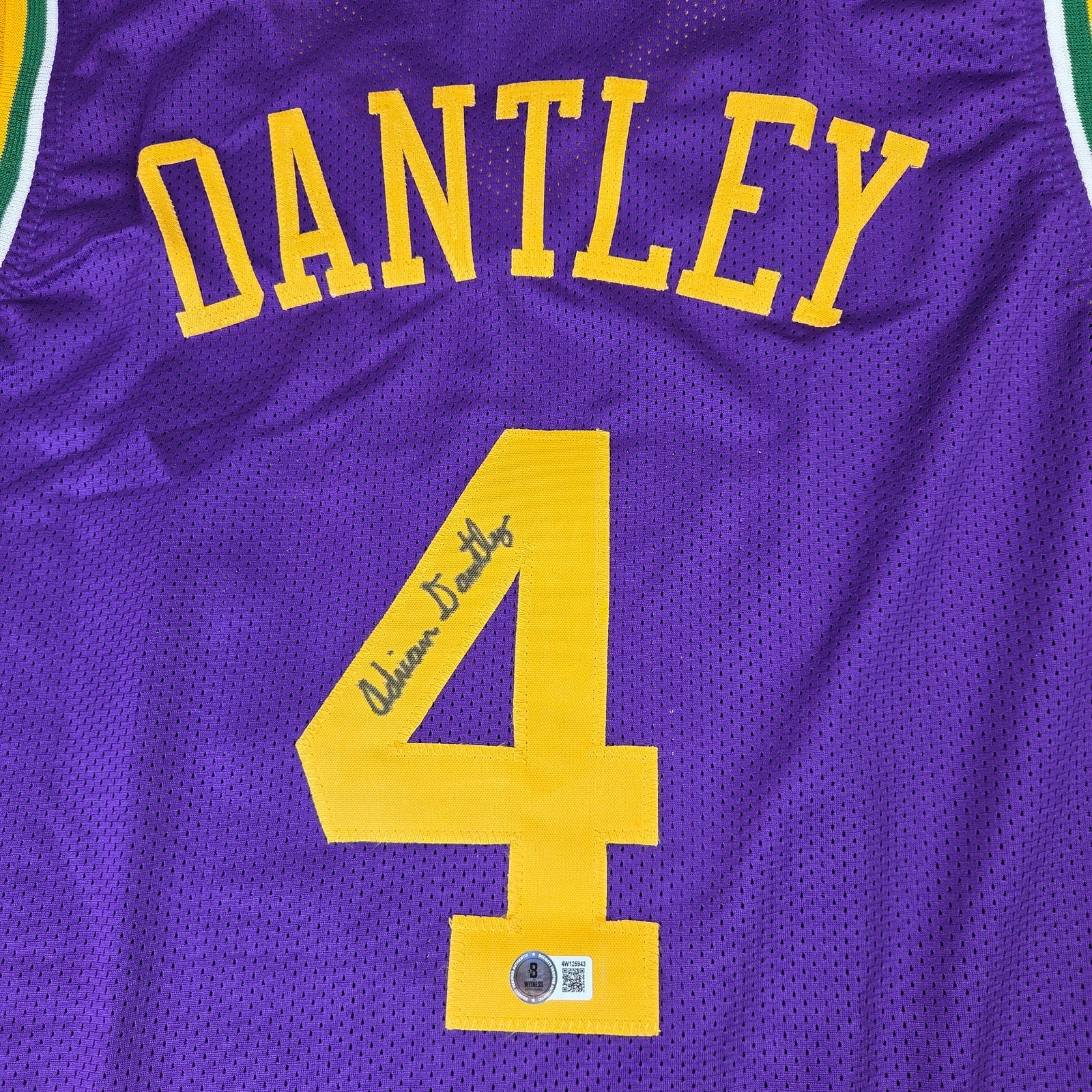 Adrian Dantley Signed Utah Jazz Custom Jersey XL Beckett Witness COA