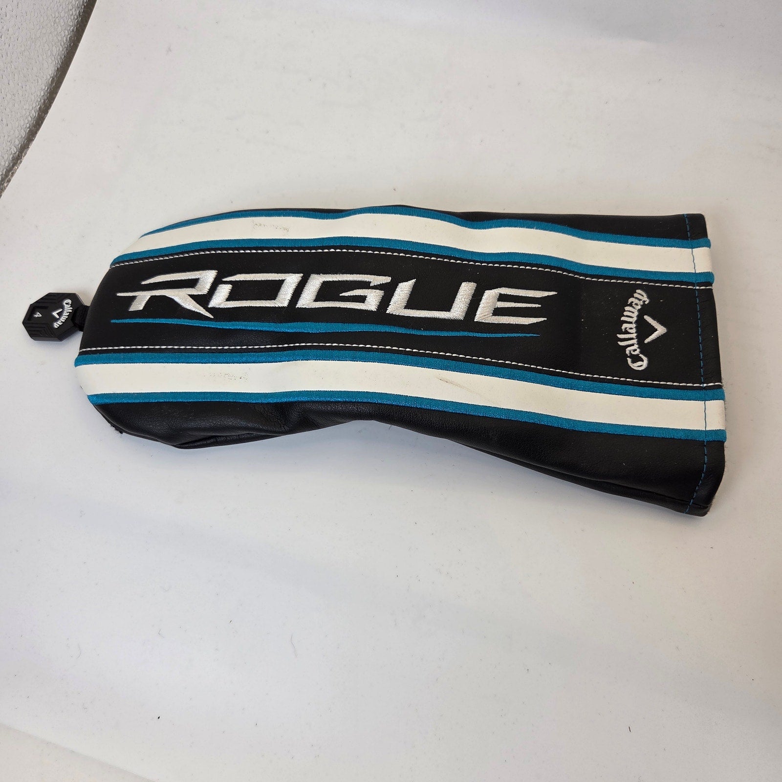 Callaway Rogue Fairway Wood Headcover w 4 Number Tag OEM Golf Cover