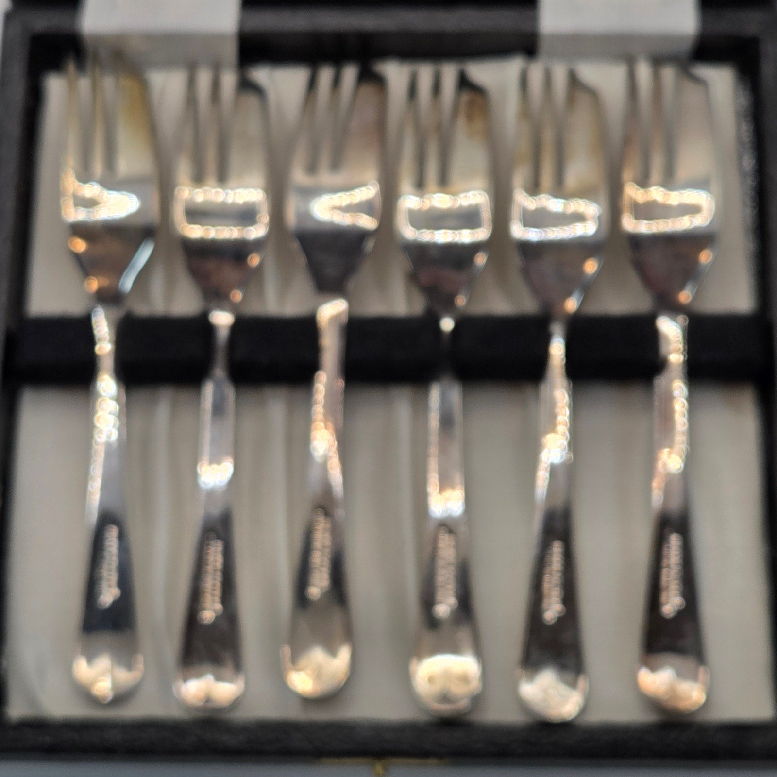 Kent Silversmiths Sheffield Silver Plated Forks & Server Set in Box England