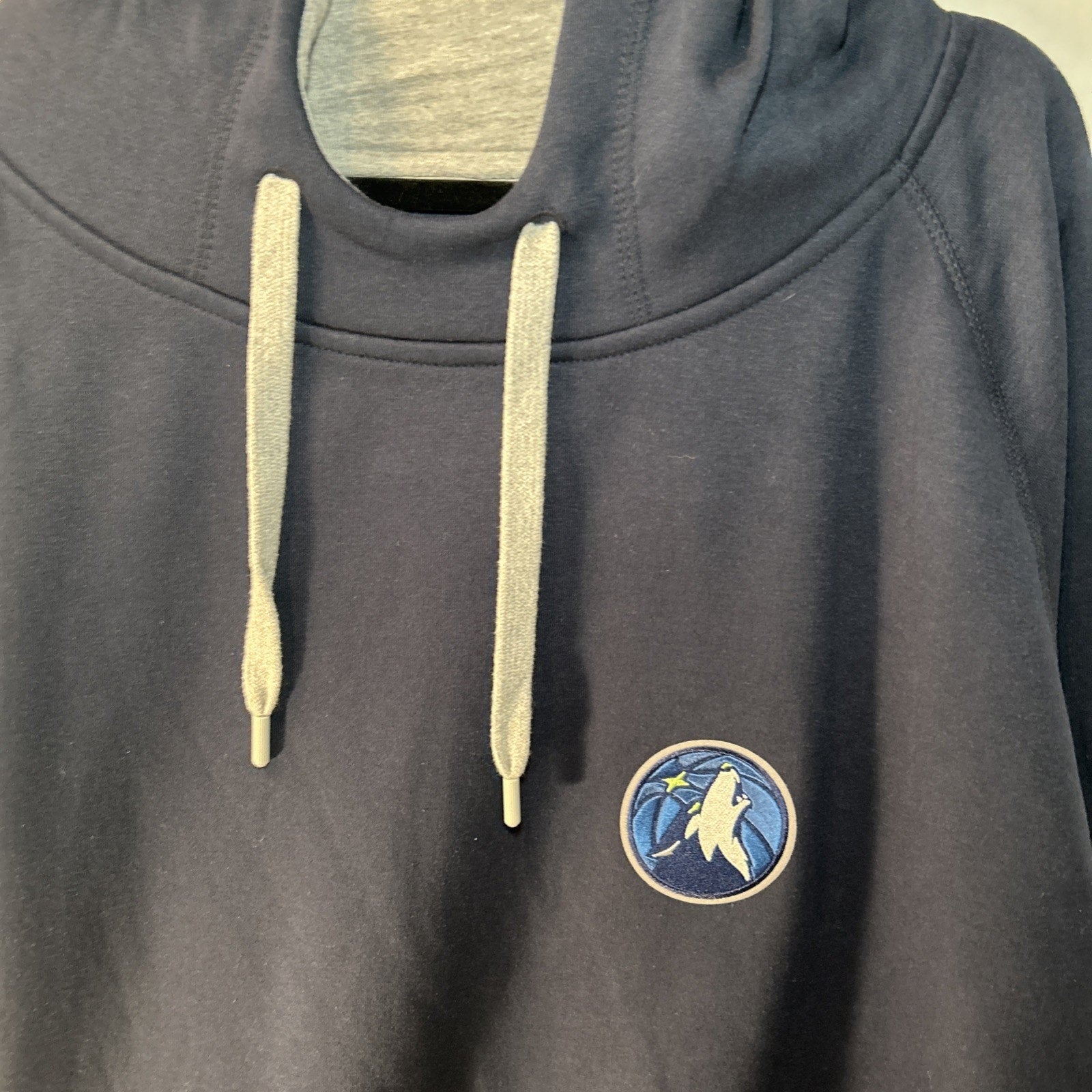 Antigua Minnesota Timberwolves Navy Blue Pullover Hoodie XL NWT NBA